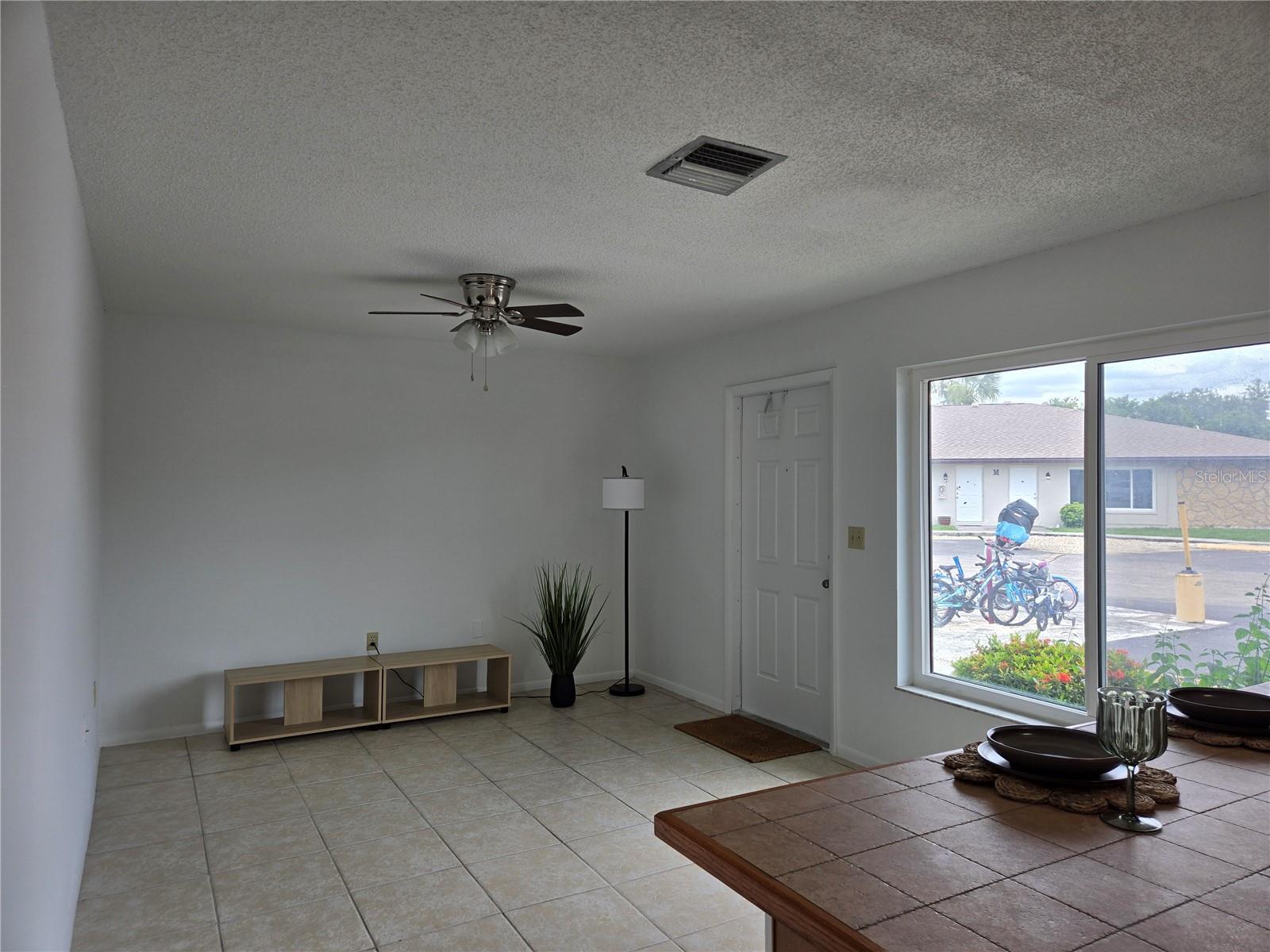 Image 9 of 31 For 21150 Gertrude Avenue S4