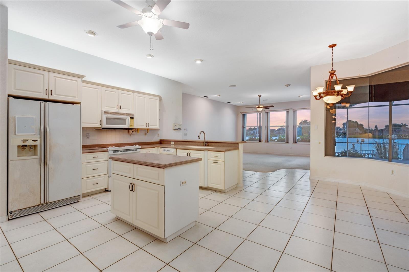 Image 16 of 74 For 12903 David Drive