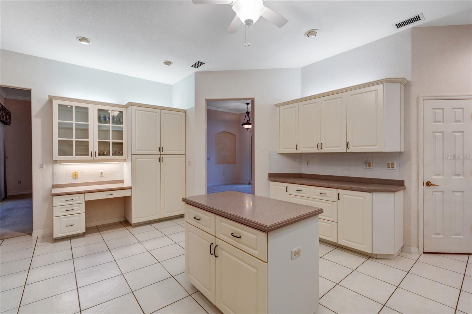 Image 18 of 74 For 12903 David Drive