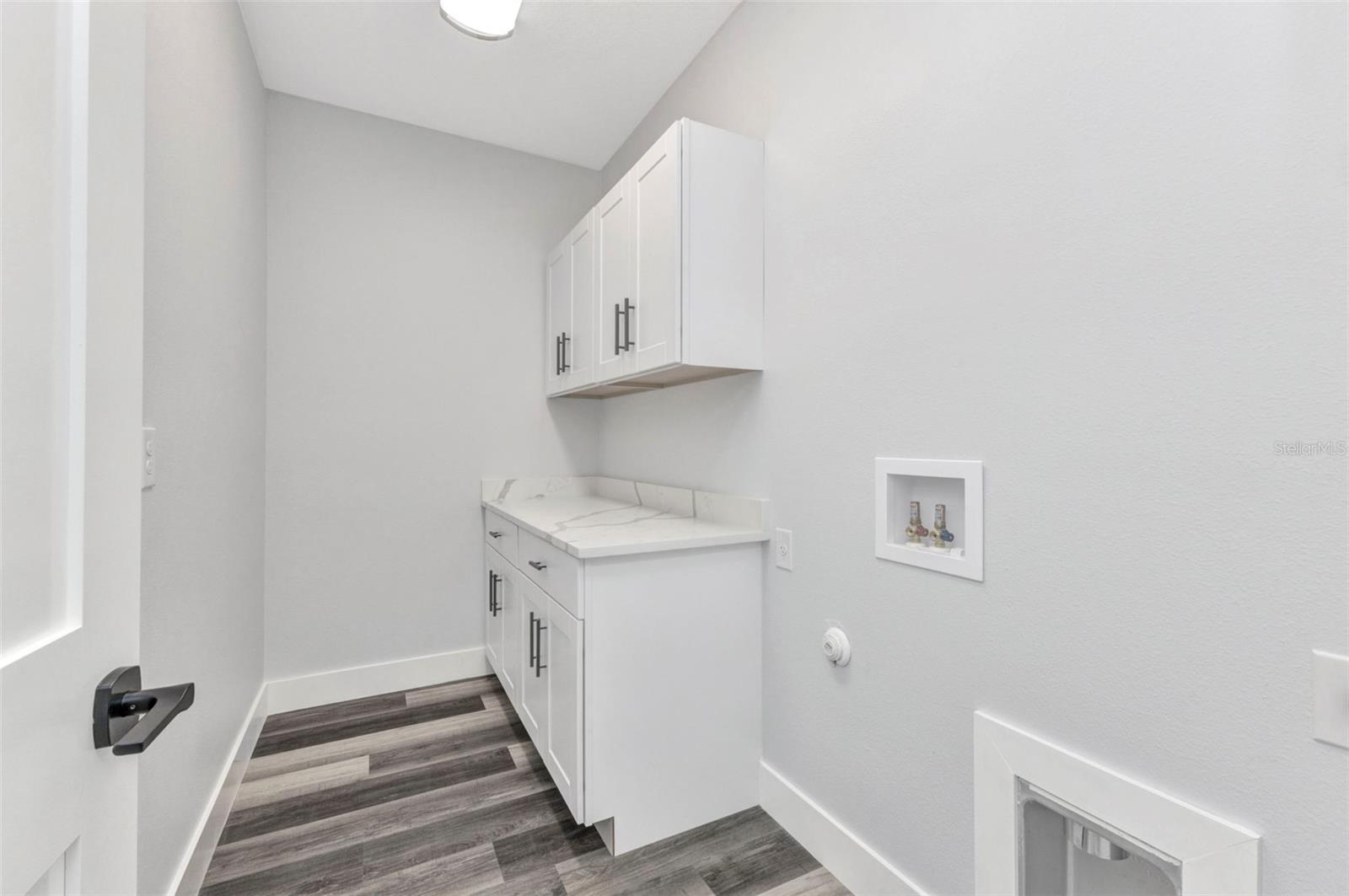 Image 25 of 48 For 420 Hoffer Street