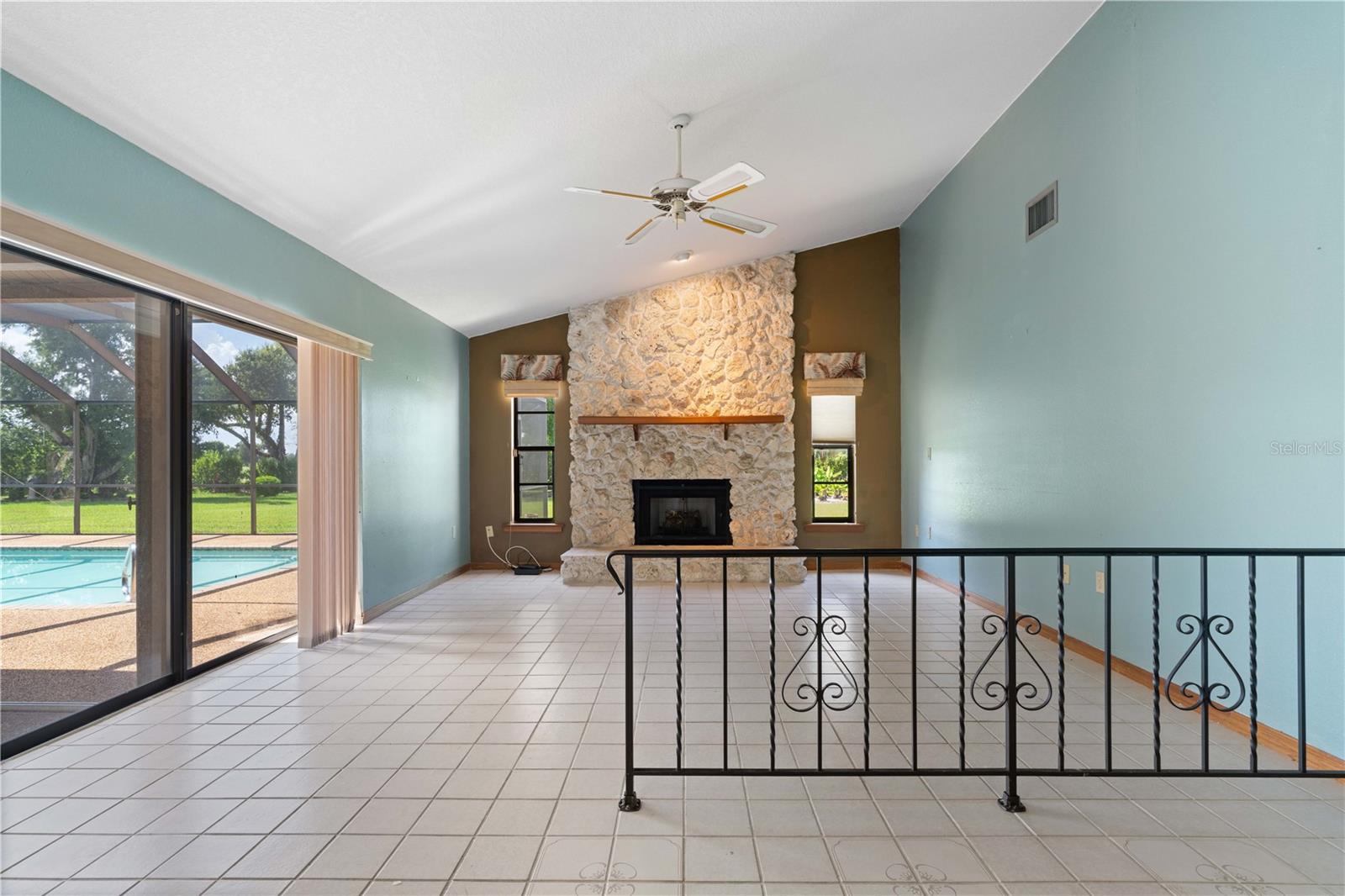 Image 10 of 75 For 12313 Kingsway Circle