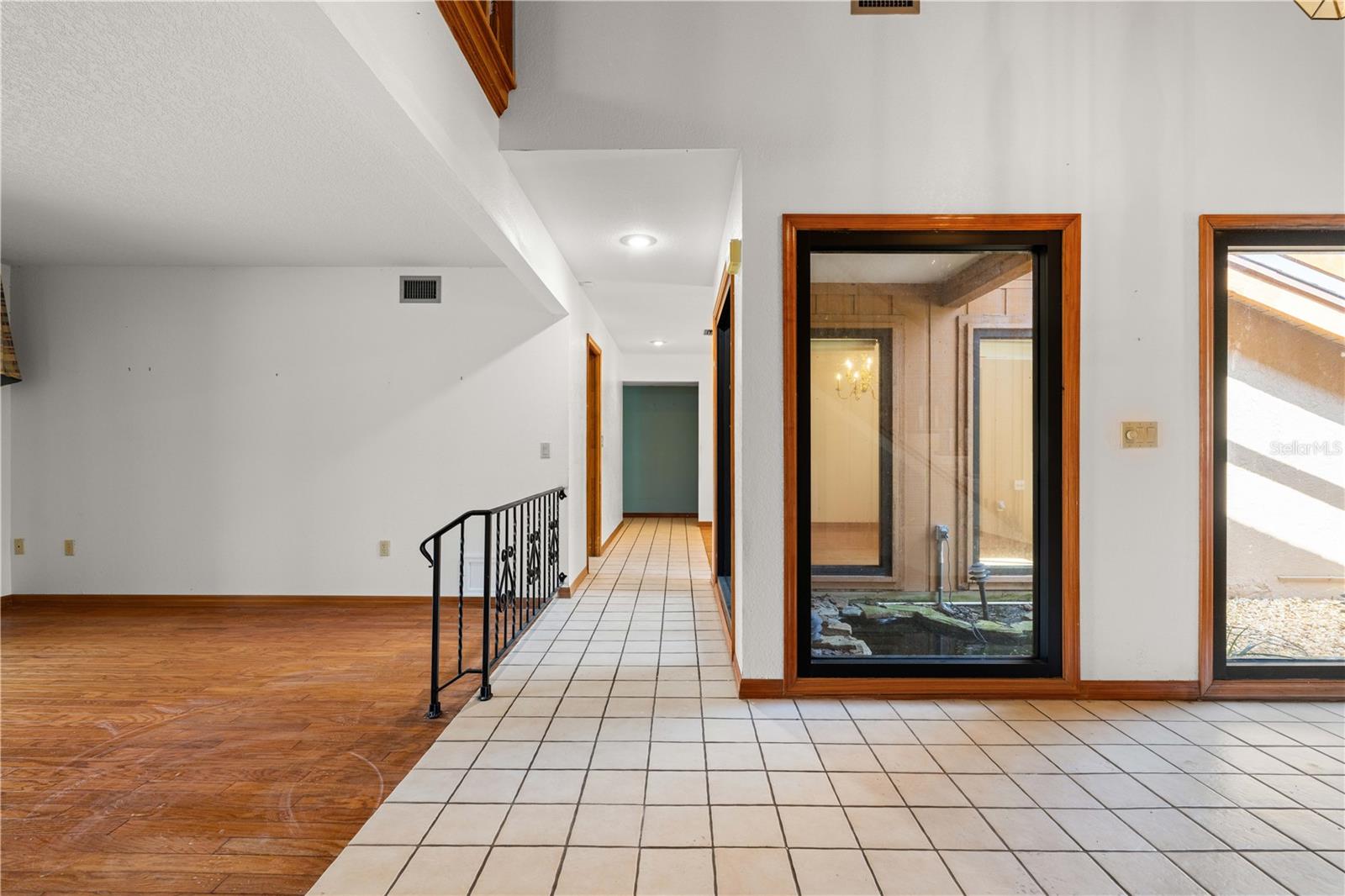 Image 19 of 75 For 12313 Kingsway Circle