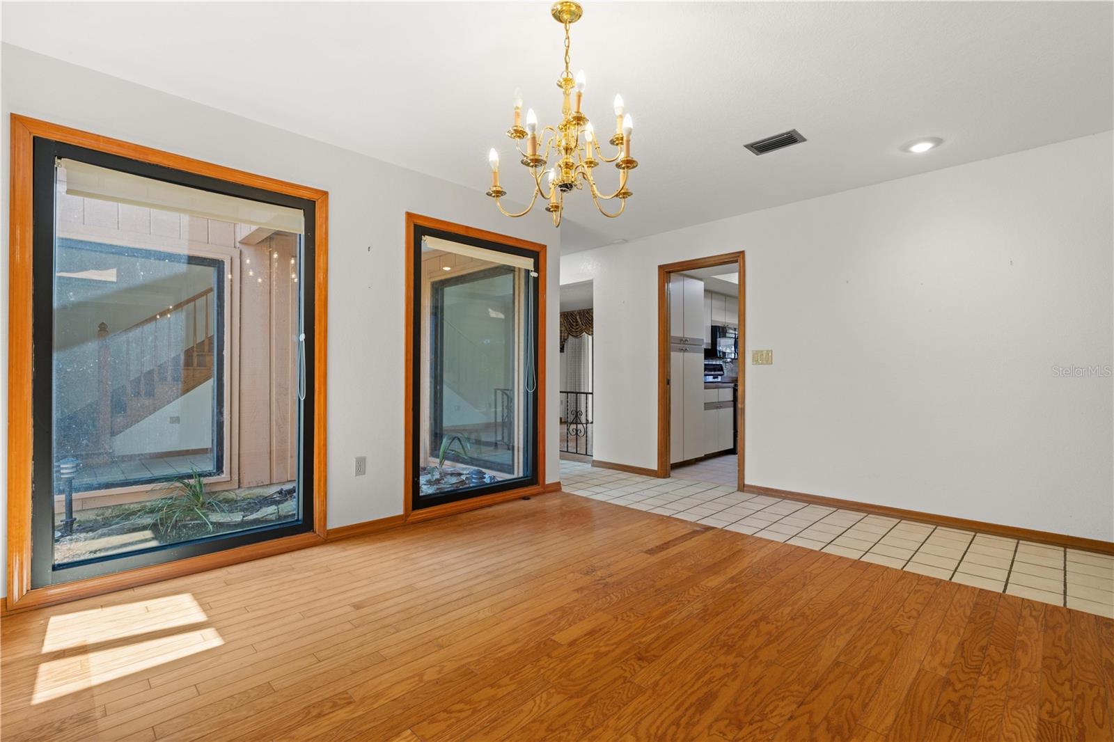 Image 25 of 75 For 12313 Kingsway Circle