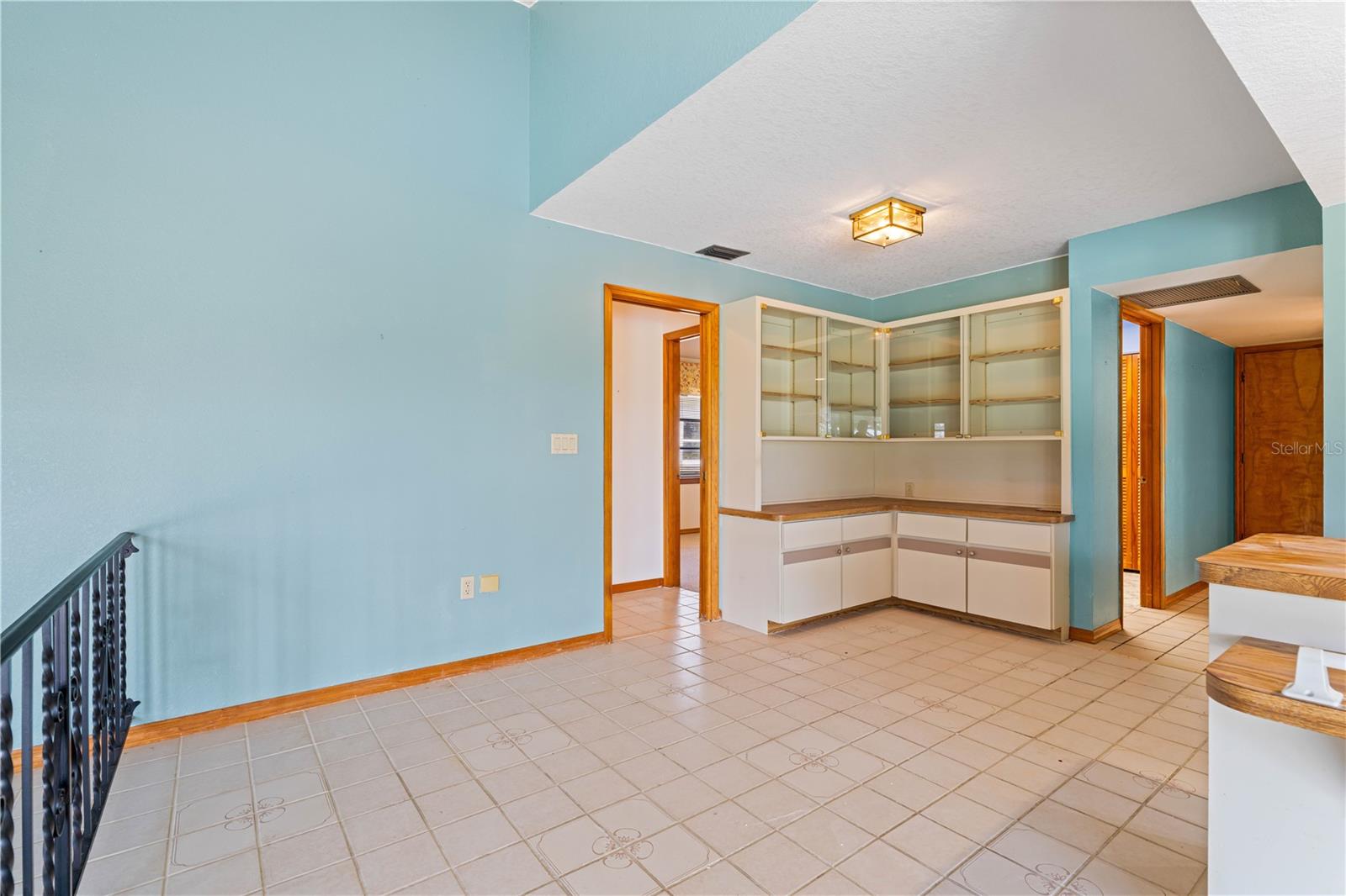 Image 32 of 75 For 12313 Kingsway Circle