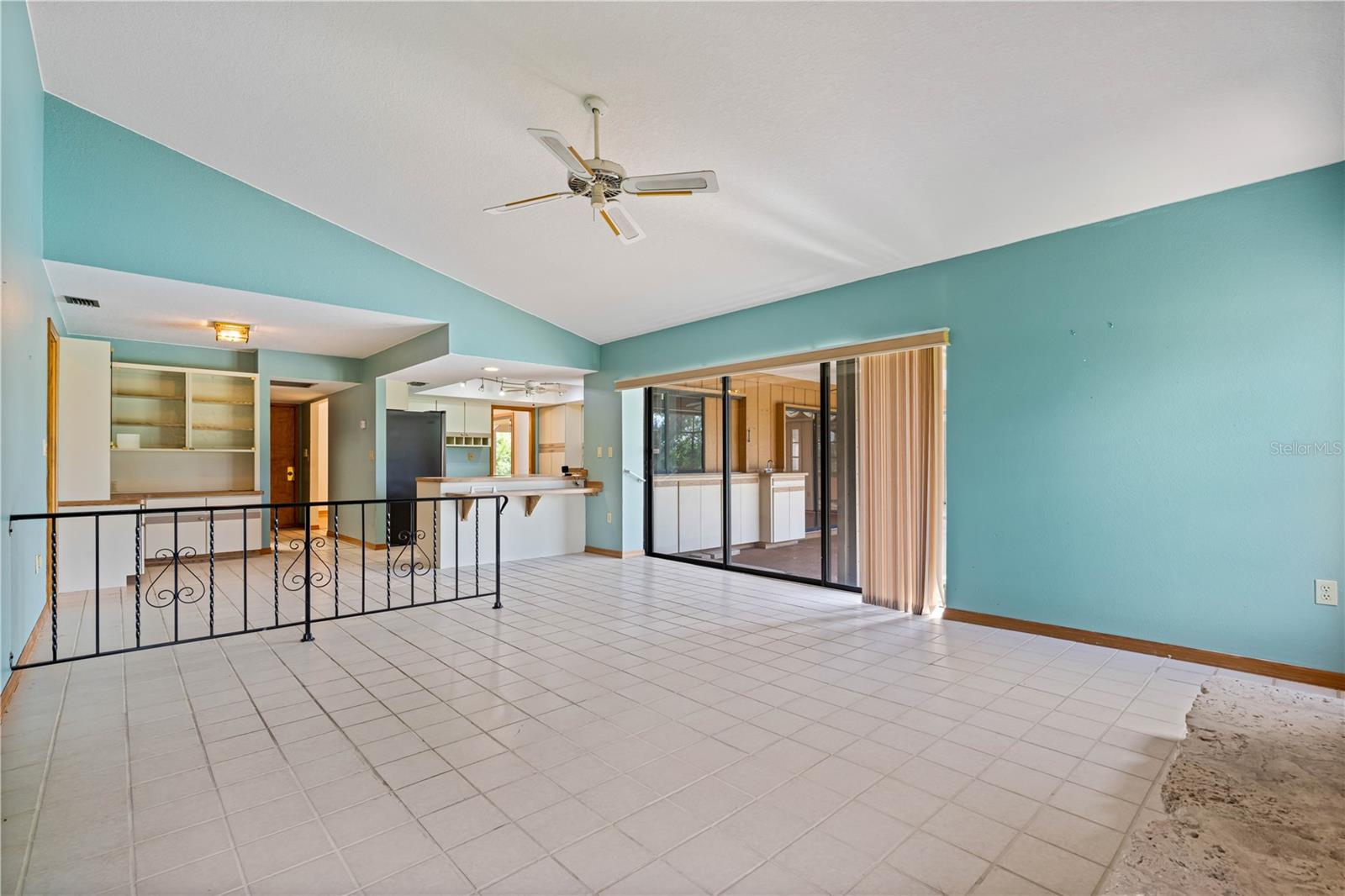 Image 36 of 75 For 12313 Kingsway Circle