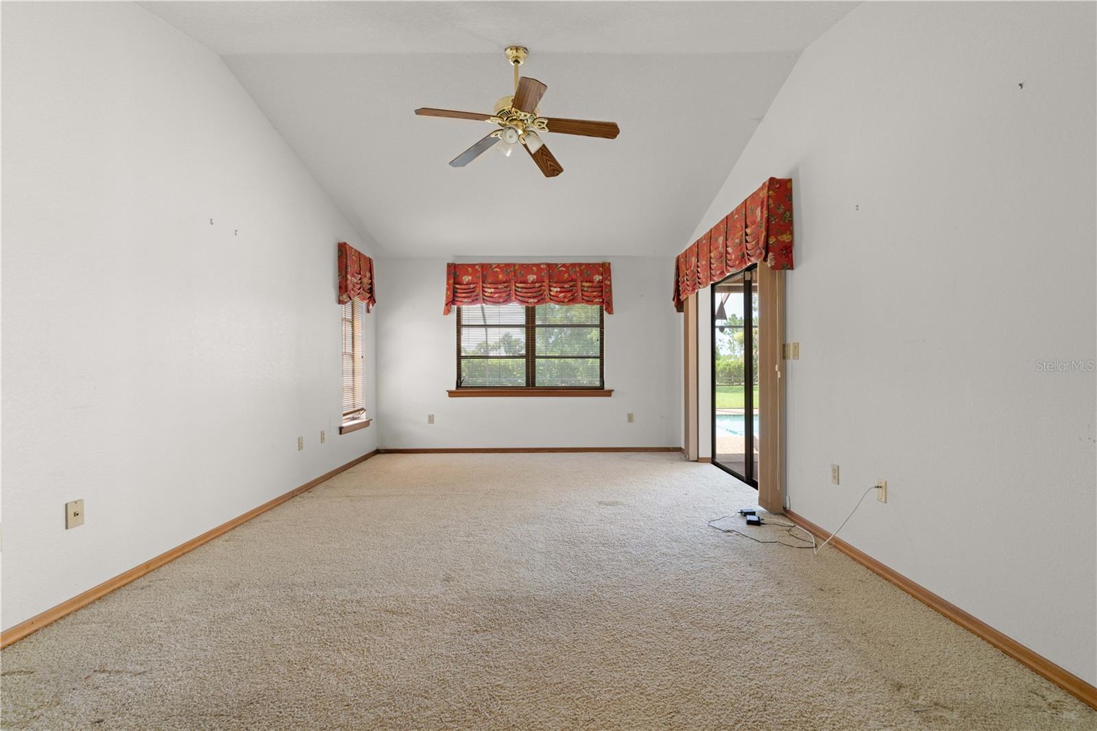 Image 38 of 75 For 12313 Kingsway Circle