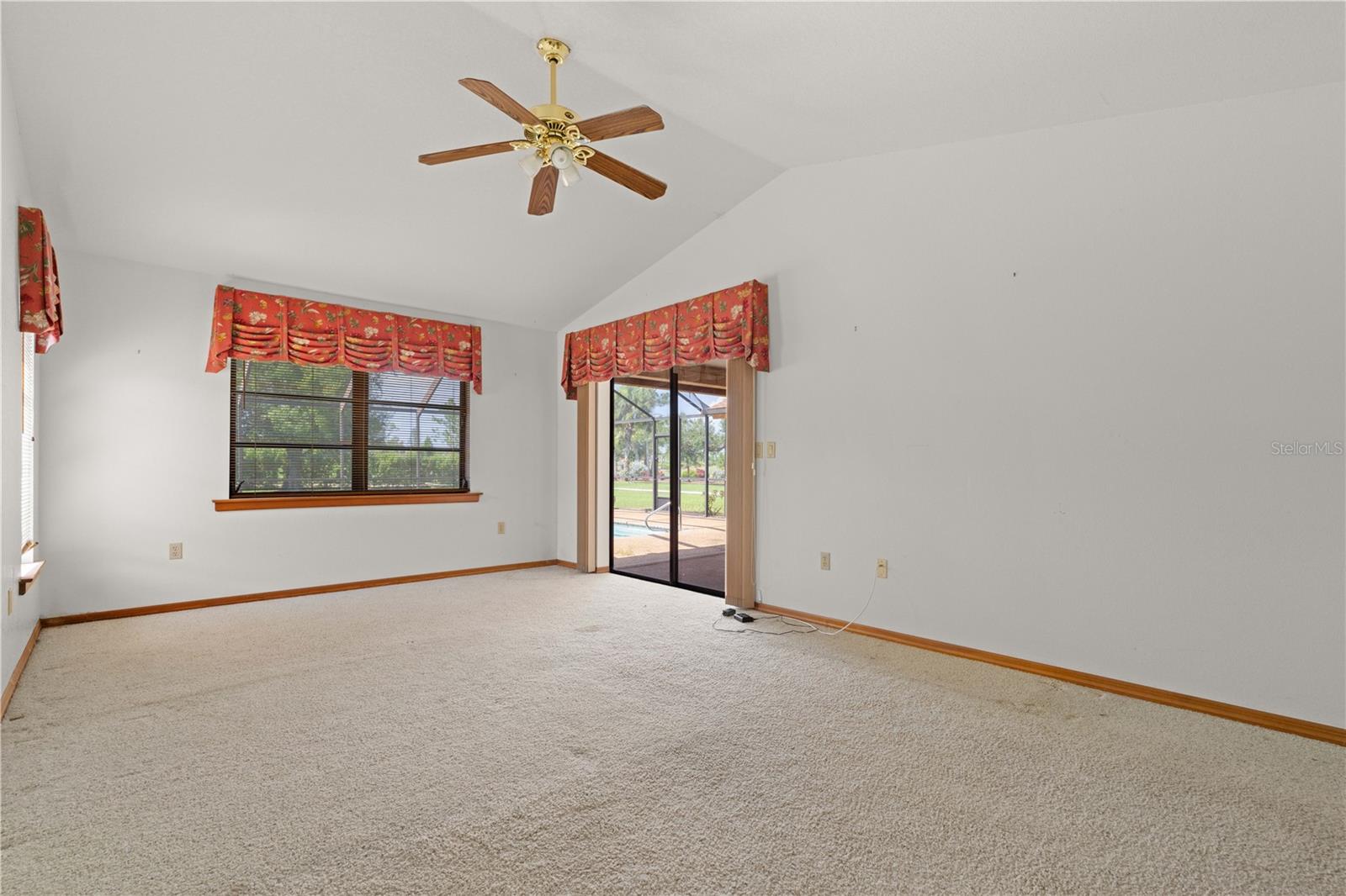 Image 39 of 75 For 12313 Kingsway Circle