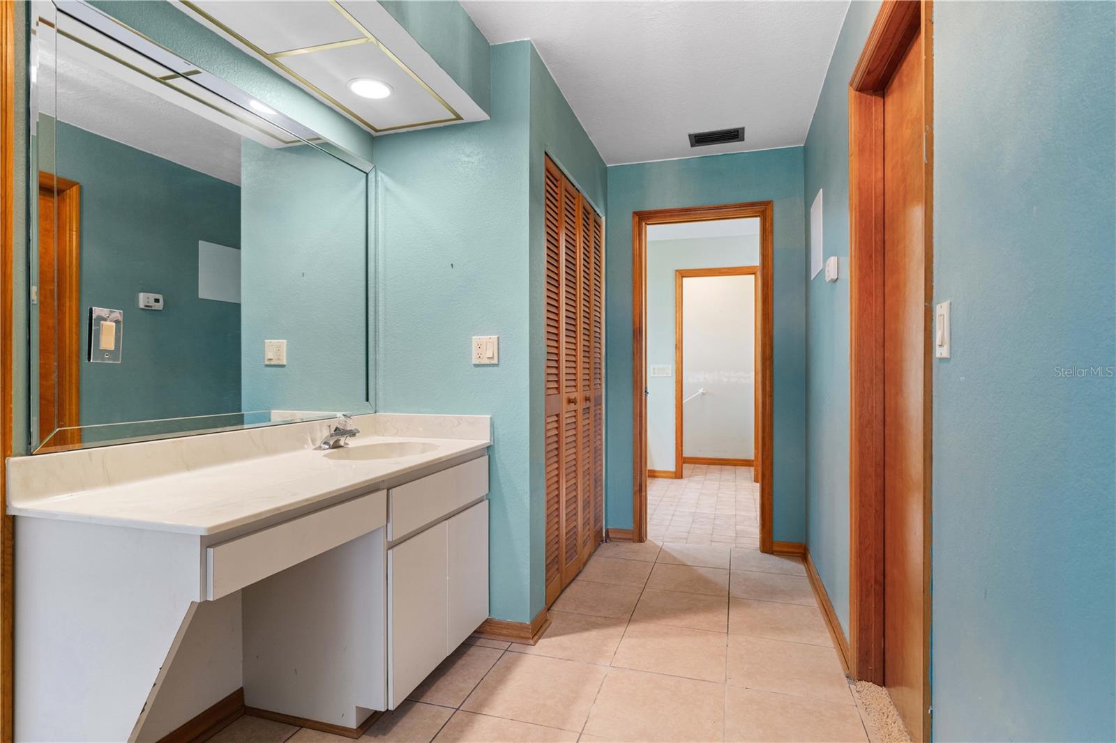 Image 41 of 75 For 12313 Kingsway Circle