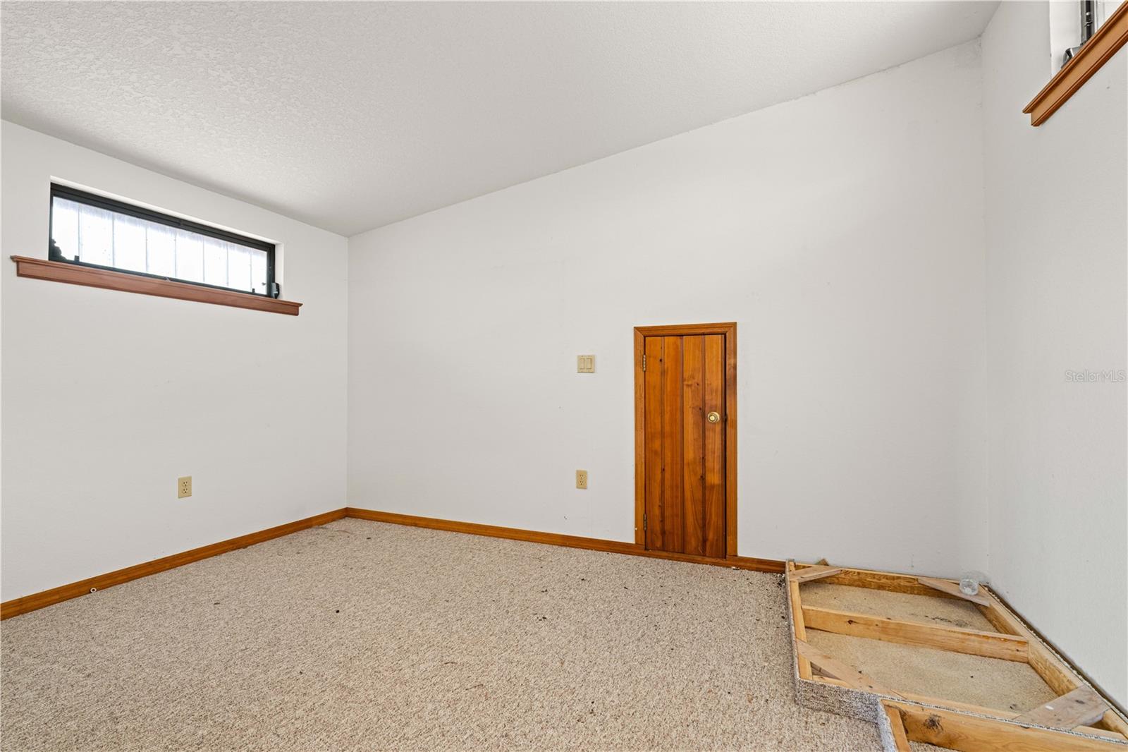 Image 58 of 75 For 12313 Kingsway Circle
