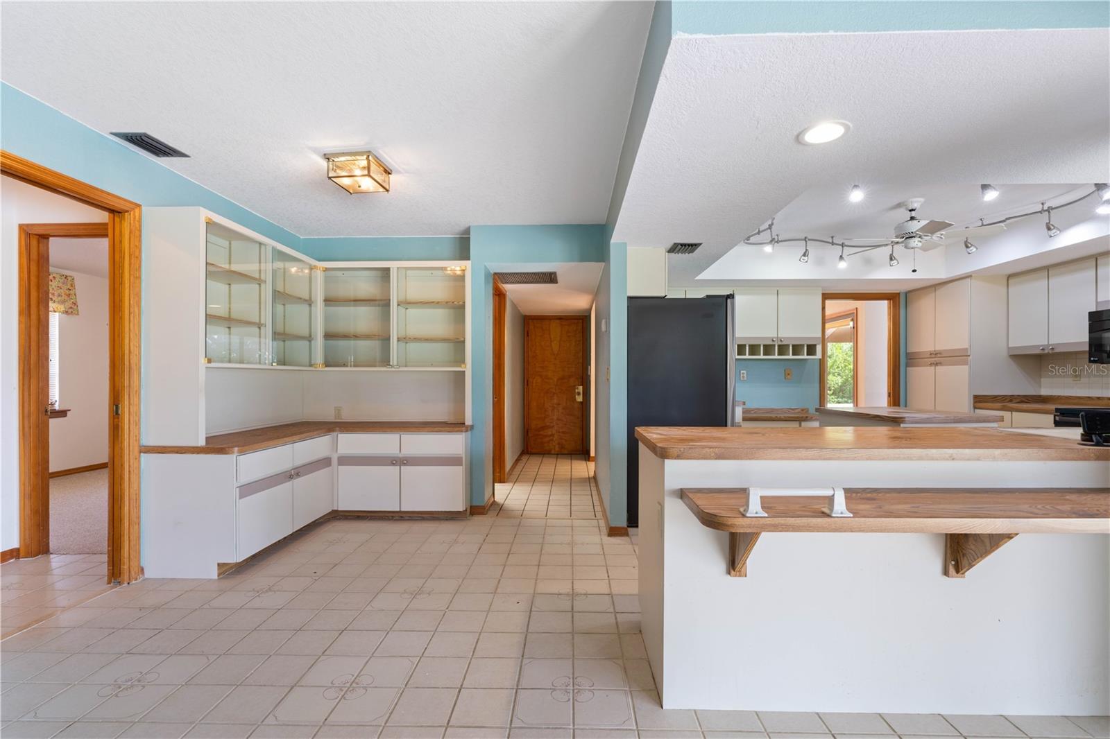 Image 8 of 75 For 12313 Kingsway Circle