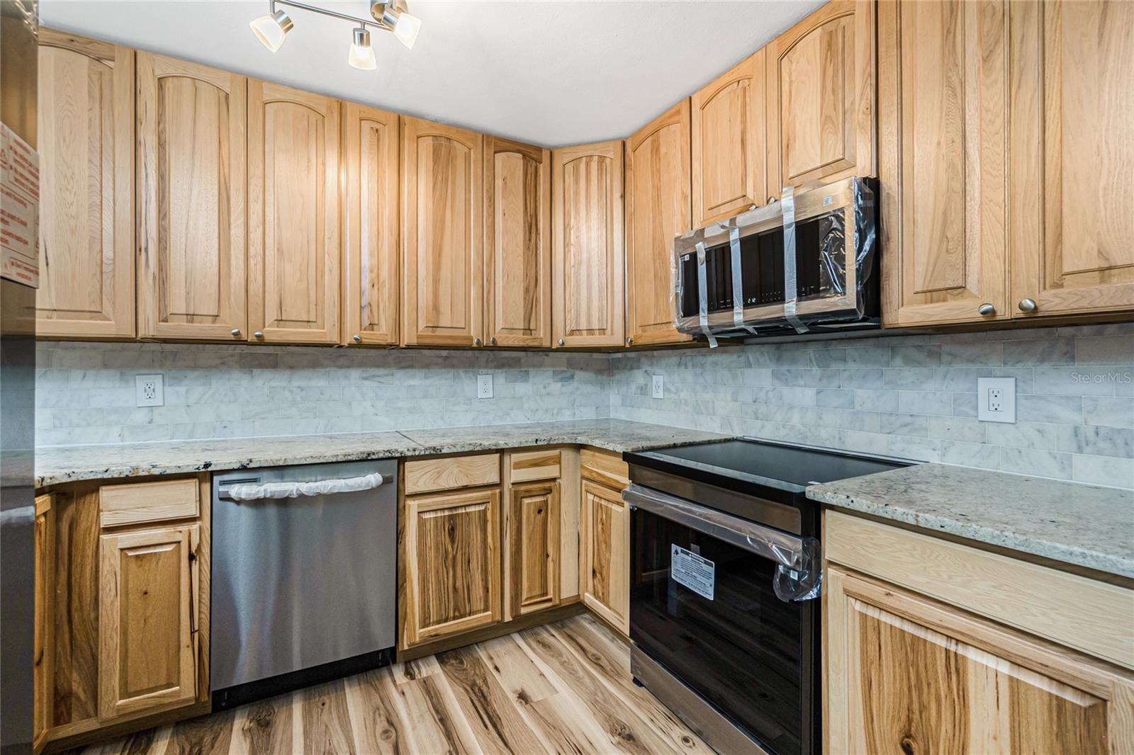 Image 18 of 62 For 3767 Peace River Drive