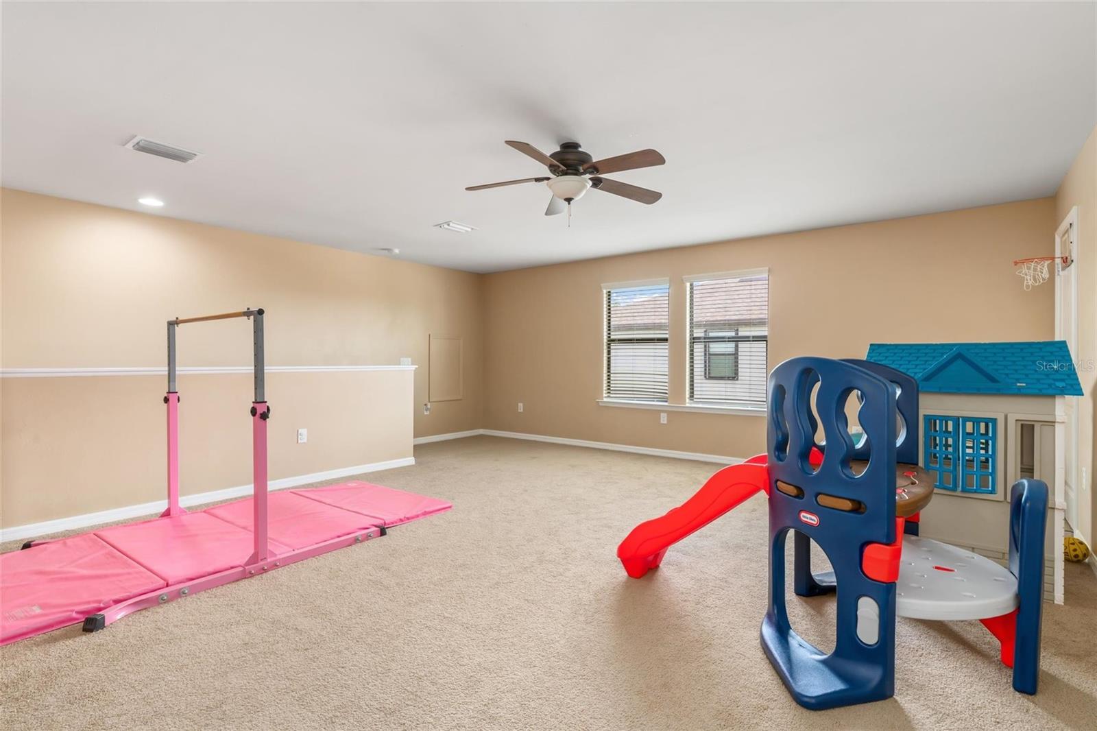 Image 26 of 59 For 2739 Sherman Oak Drive