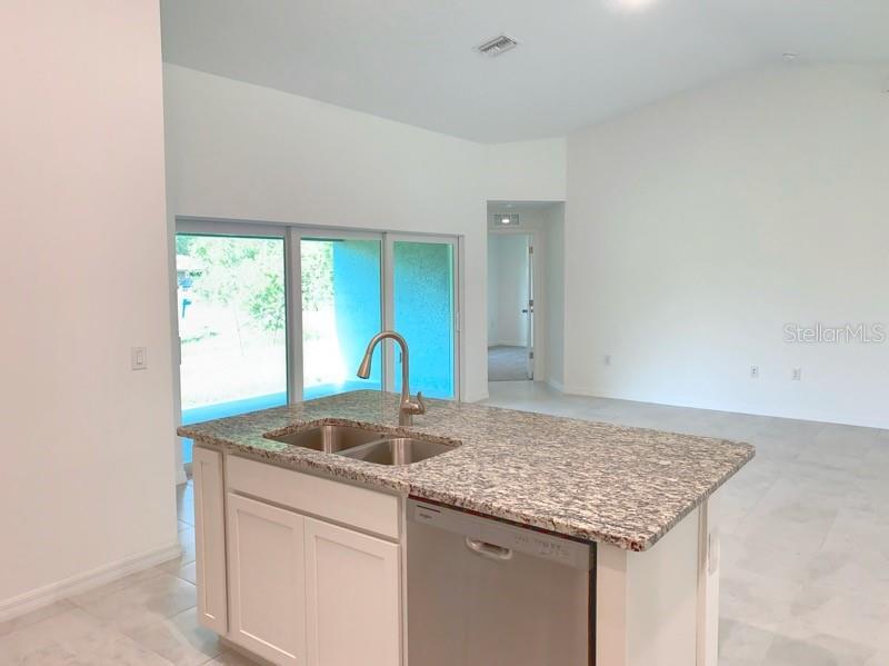 Image 6 of 22 For 22376 Blanchard Avenue