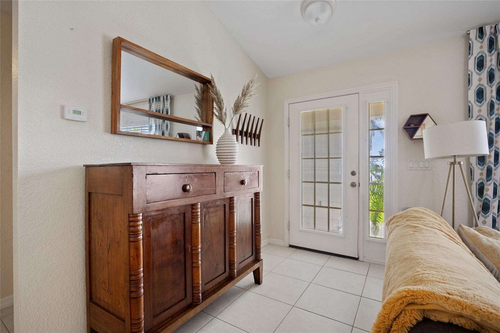 Image 4 of 32 For 3021 Palm Drive