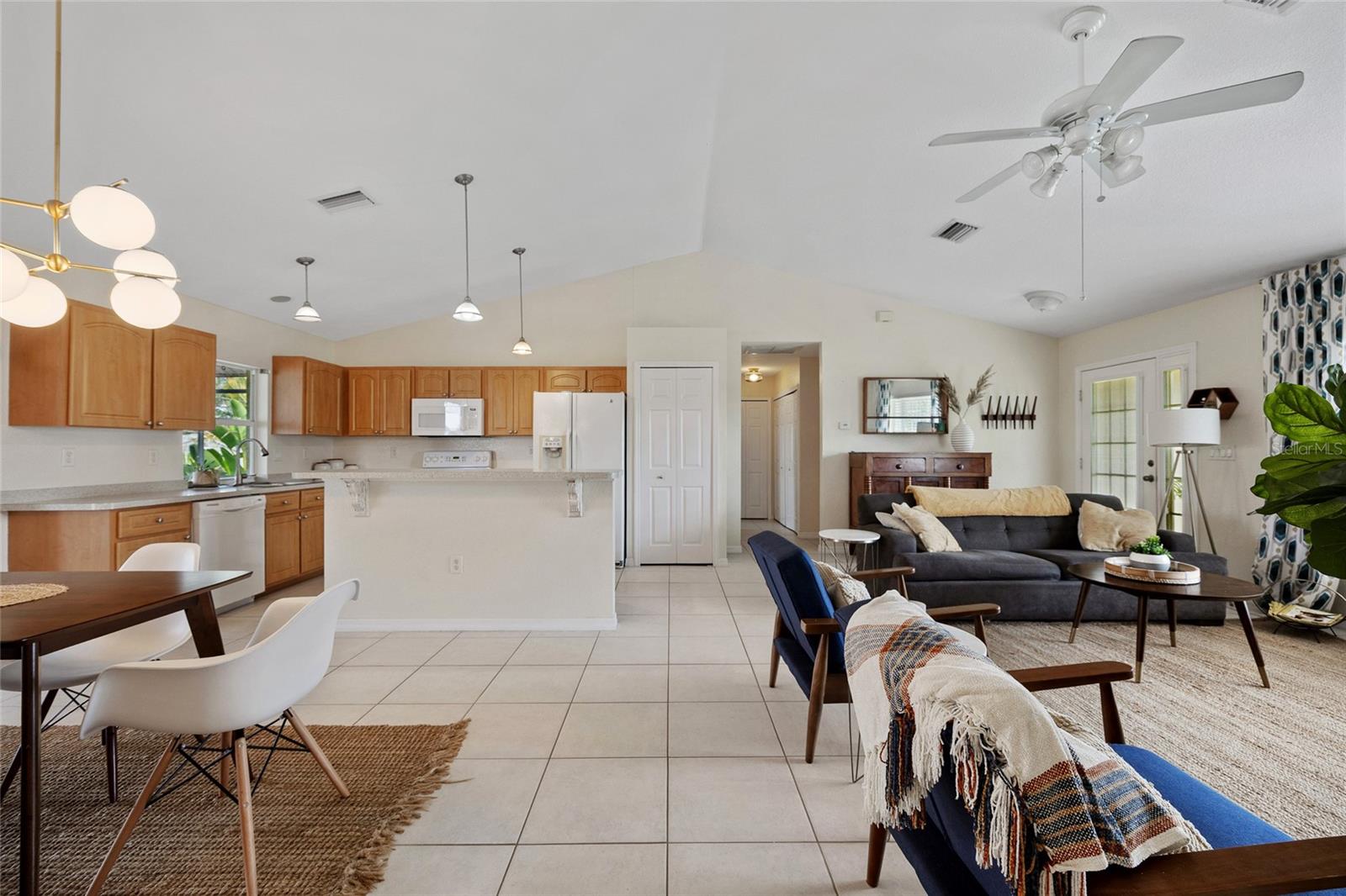 Image 7 of 32 For 3021 Palm Drive