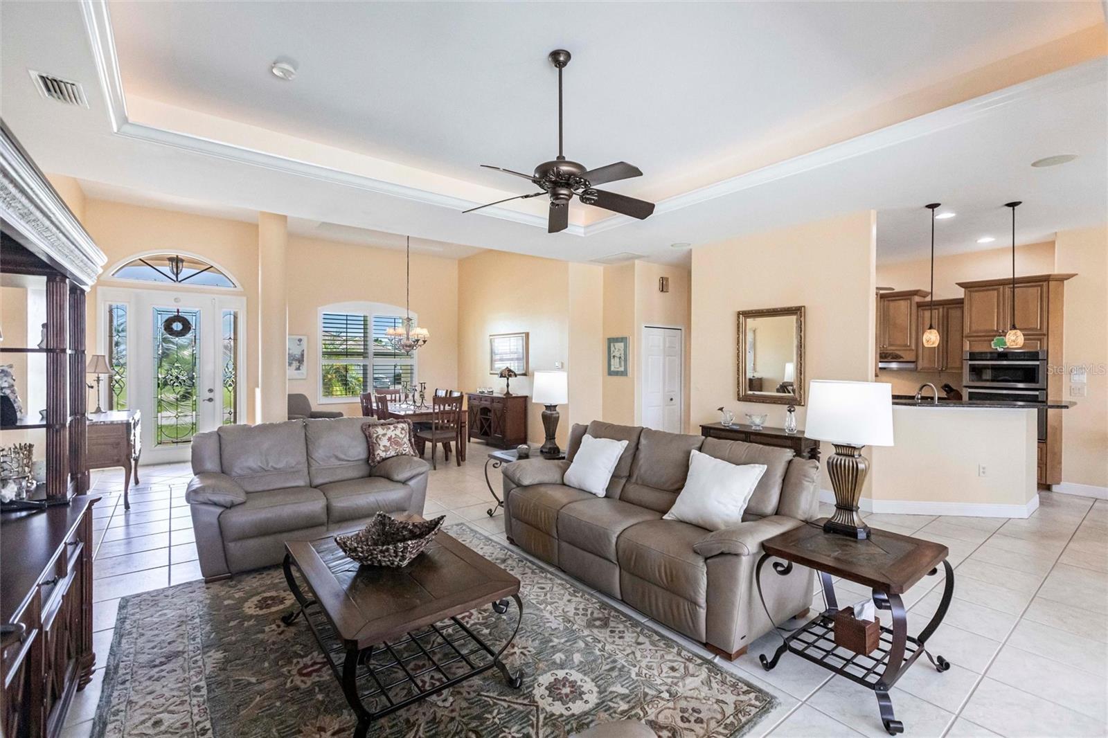 Image 10 of 50 For 325 Madrid Boulevard