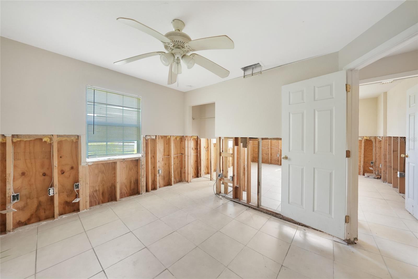 Image 10 of 26 For 2701 Charlene Street