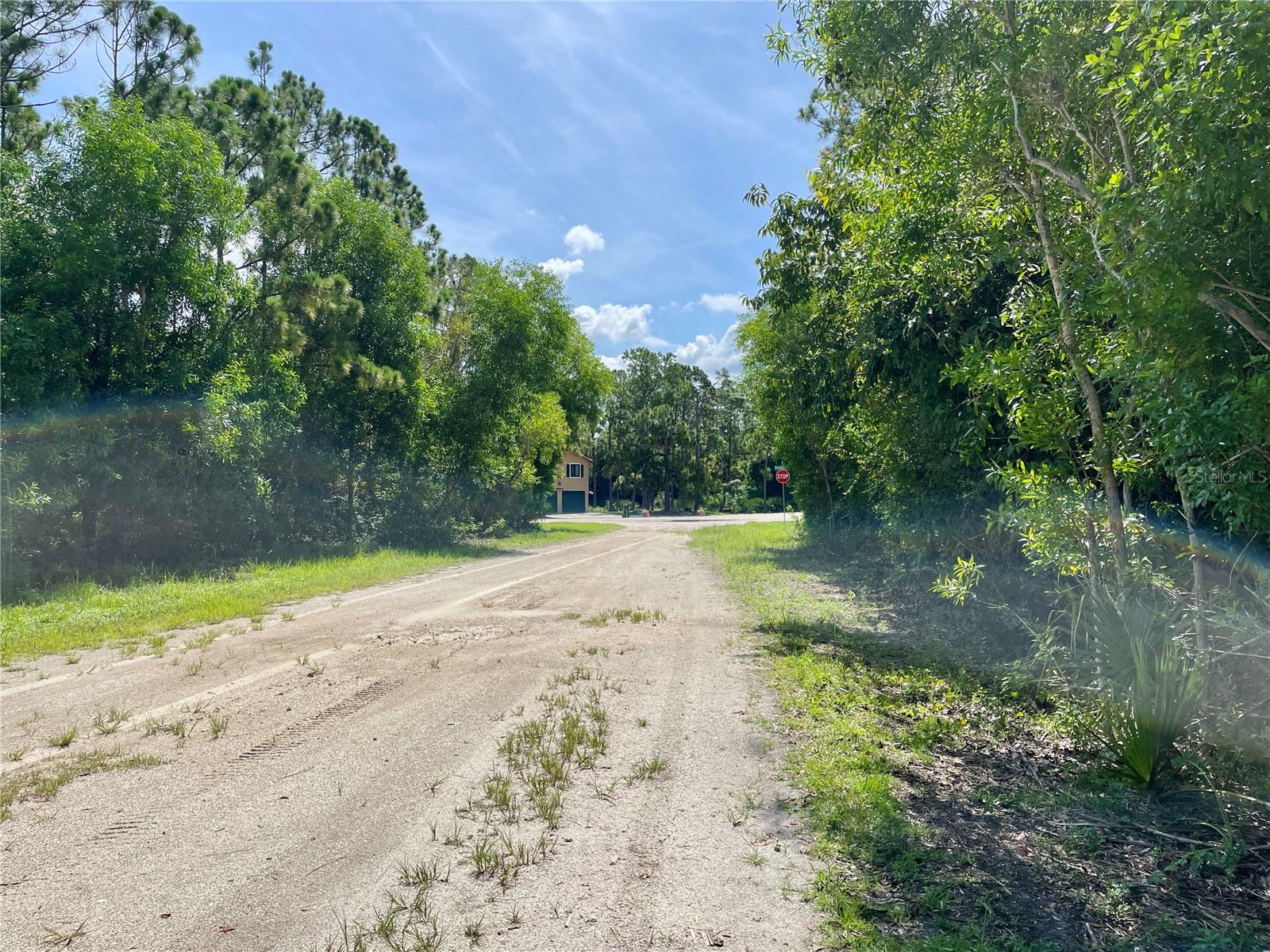 Image 5 of 6 For 27285 Plumosa Drive