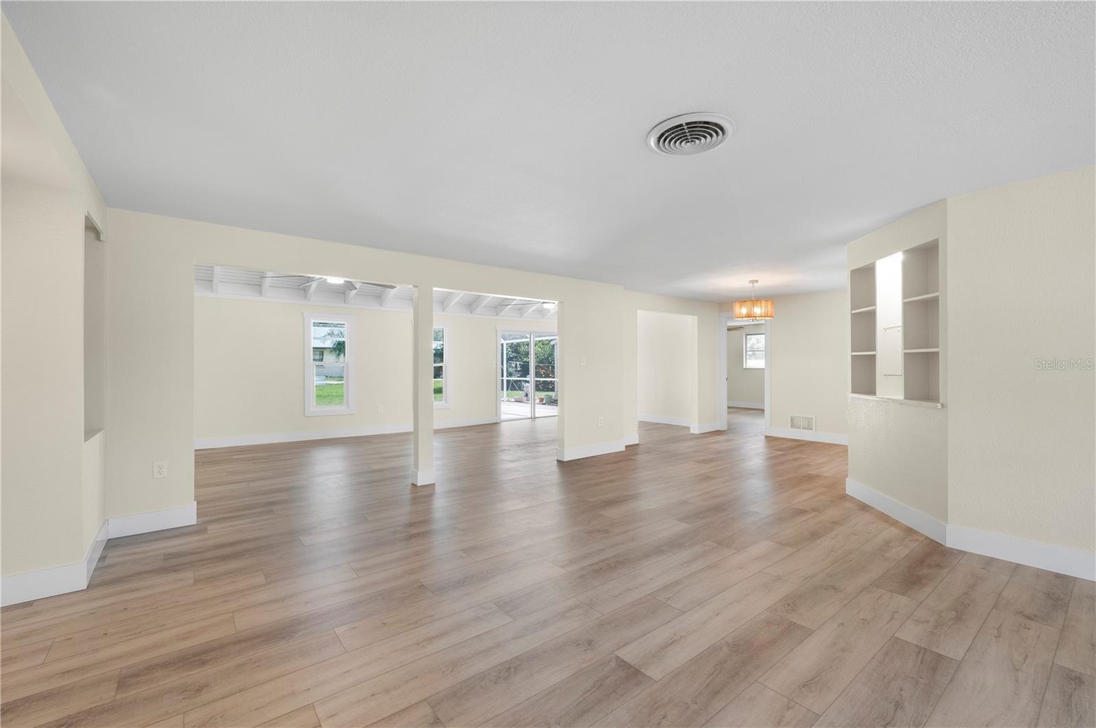 Image 13 of 64 For 542 Lakehurst Avenue Nw