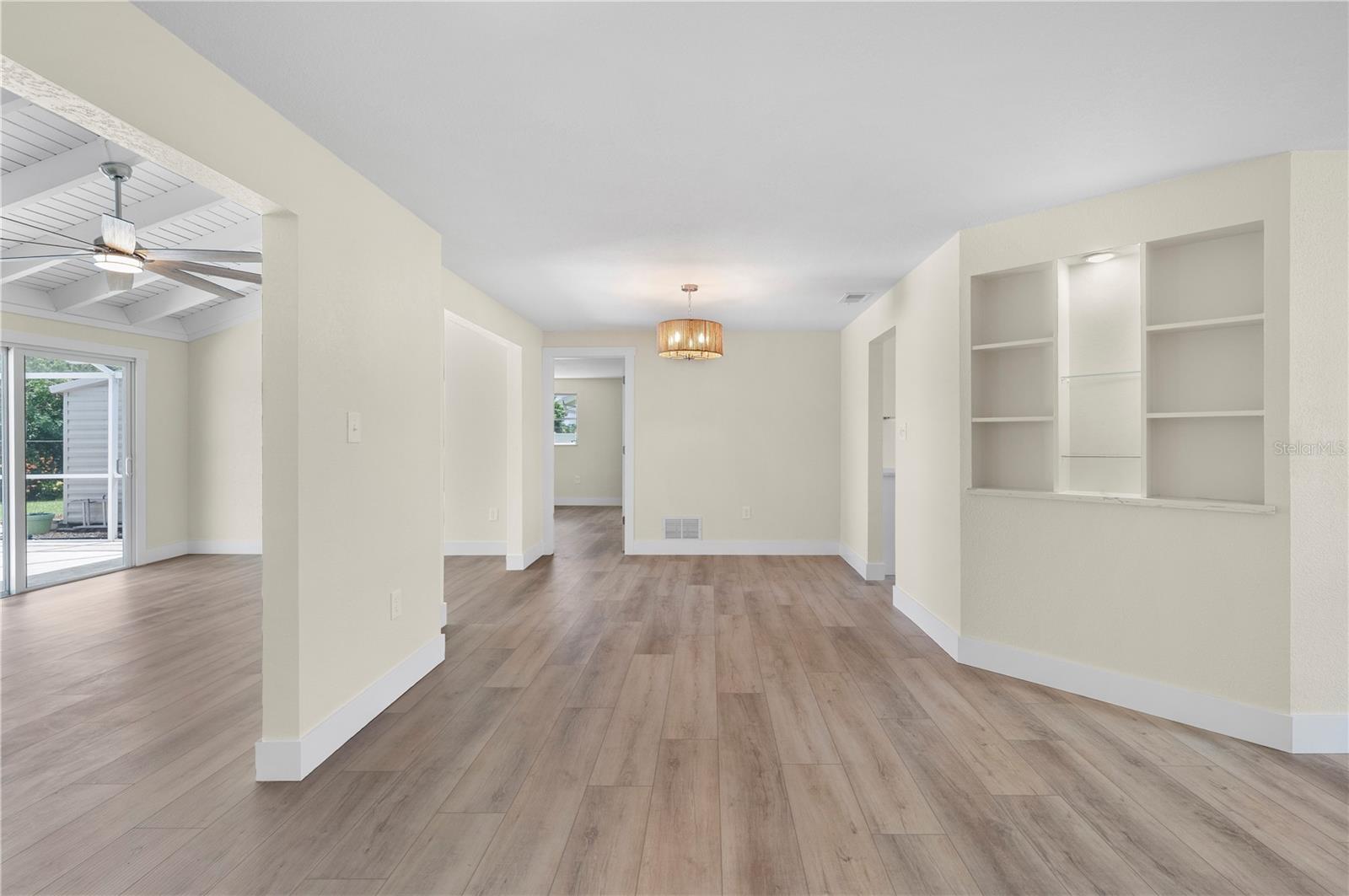 Image 15 of 64 For 542 Lakehurst Avenue Nw