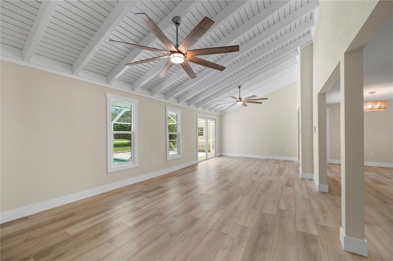 Image 21 of 64 For 542 Lakehurst Avenue Nw