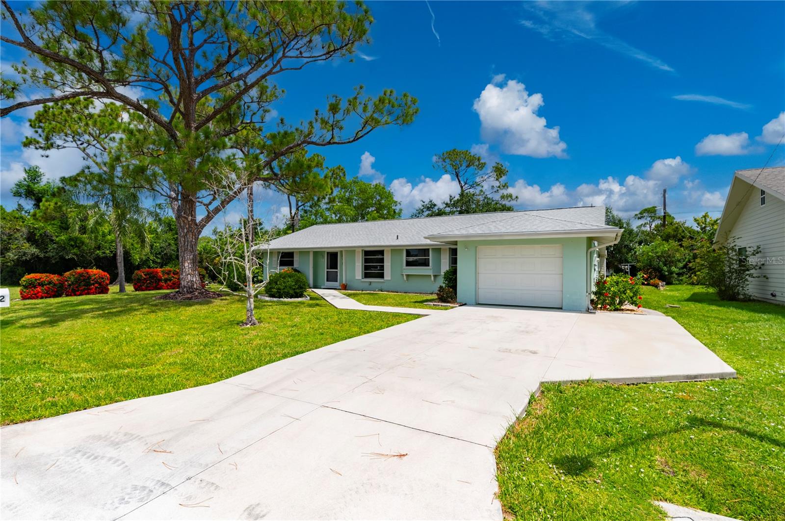 Image 3 of 64 For 542 Lakehurst Avenue Nw