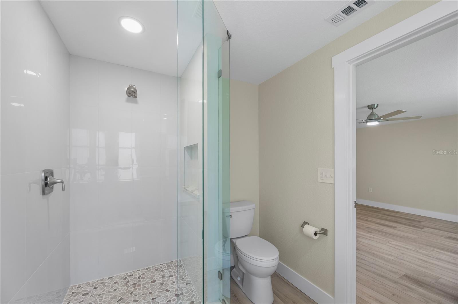 Image 32 of 64 For 542 Lakehurst Avenue Nw