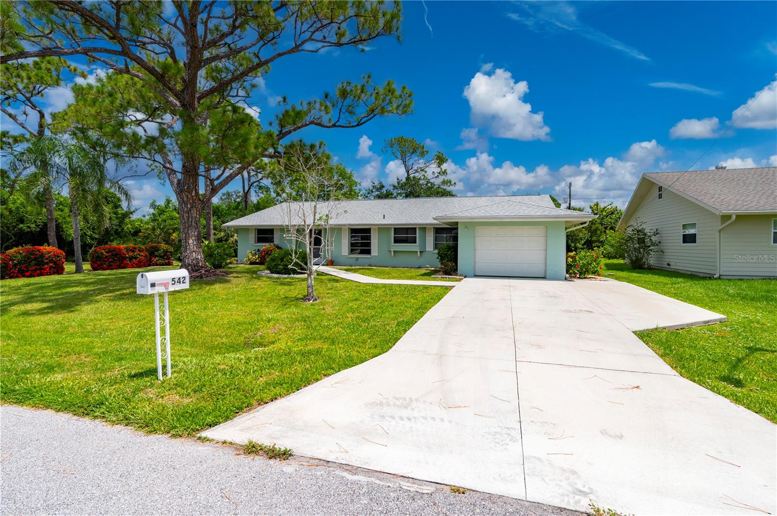 Image 4 of 64 For 542 Lakehurst Avenue Nw