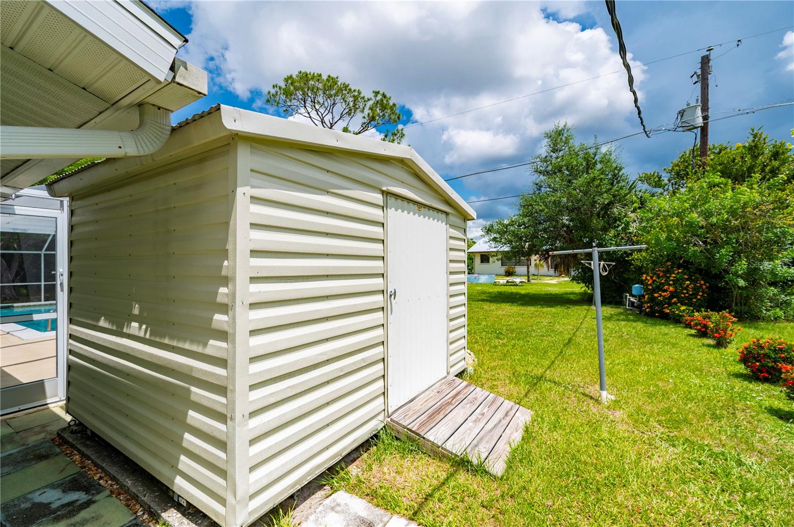 Image 46 of 64 For 542 Lakehurst Avenue Nw