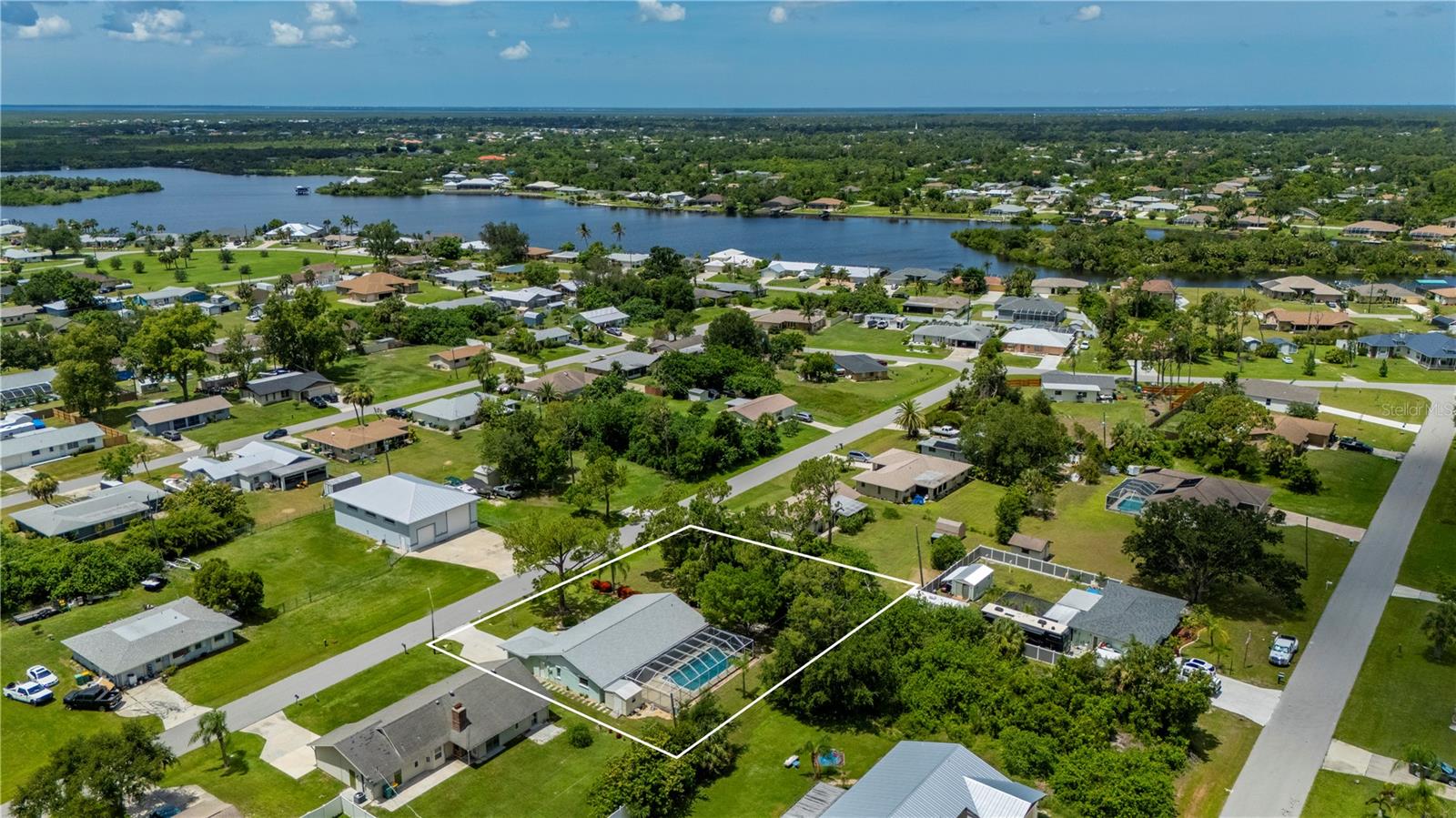 Image 57 of 64 For 542 Lakehurst Avenue Nw