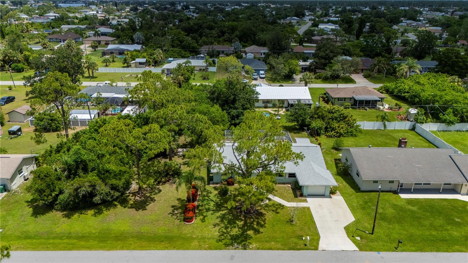 Image 62 of 64 For 542 Lakehurst Avenue Nw