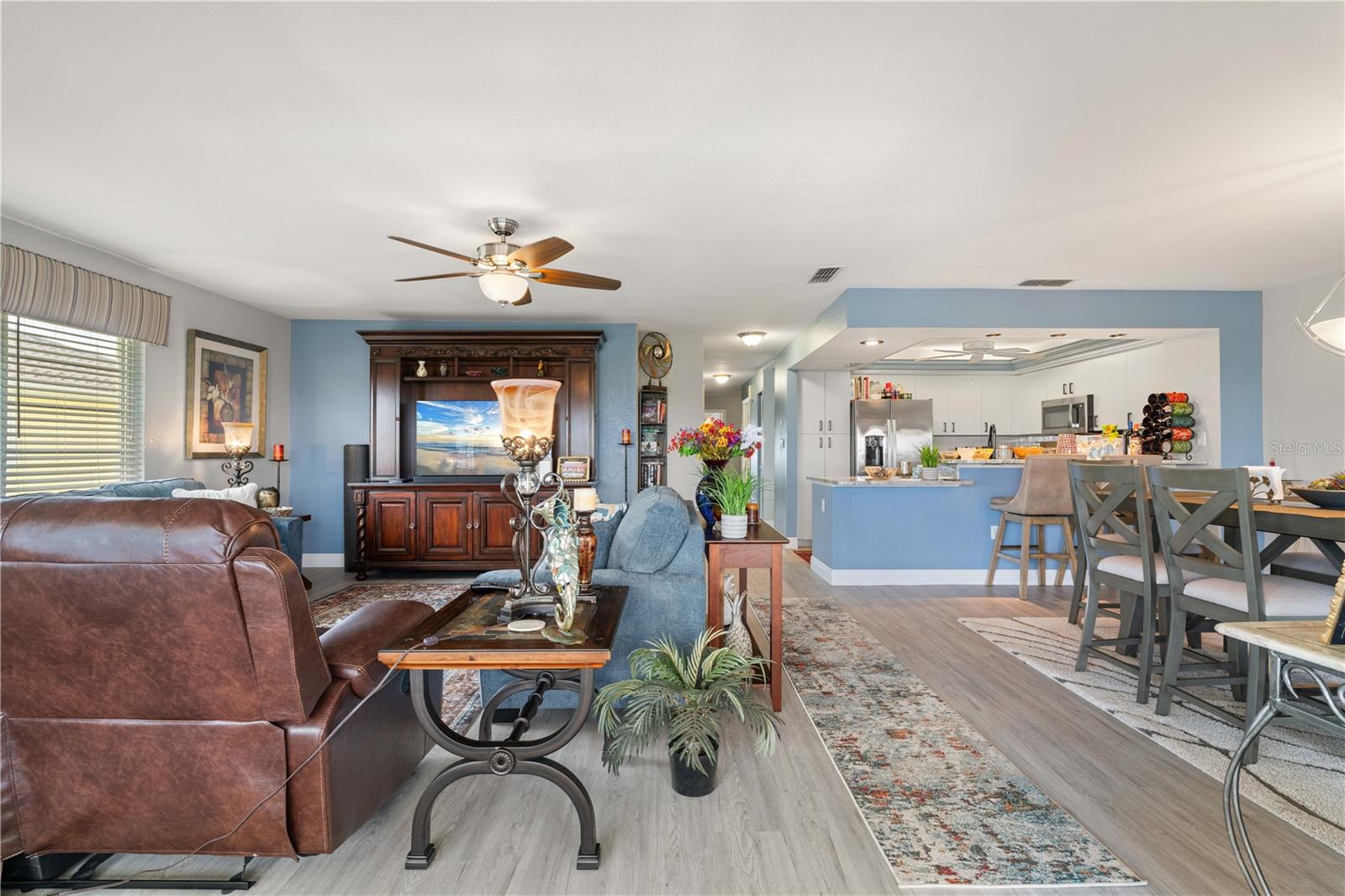 Image 19 of 50 For 4000 Bal Harbor Boulevard 127