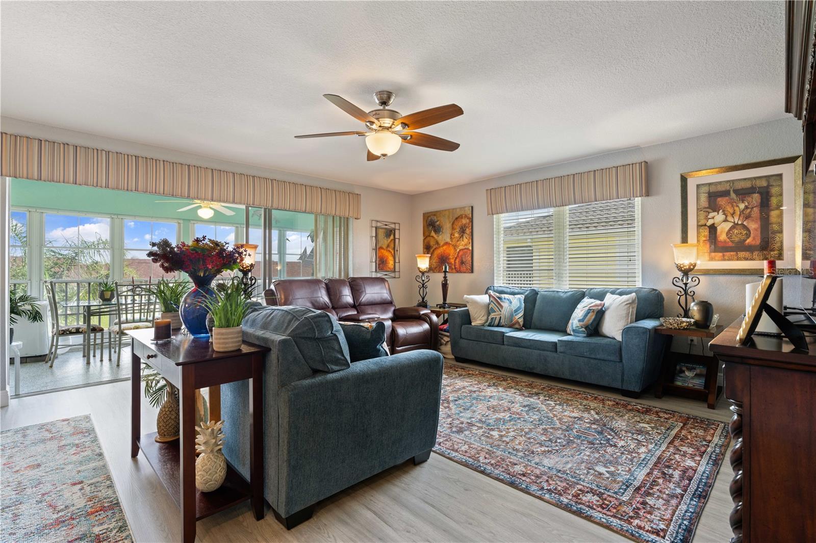 Image 3 of 50 For 4000 Bal Harbor Boulevard 127