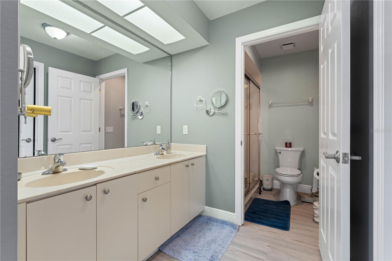 Image 31 of 50 For 4000 Bal Harbor Boulevard 127