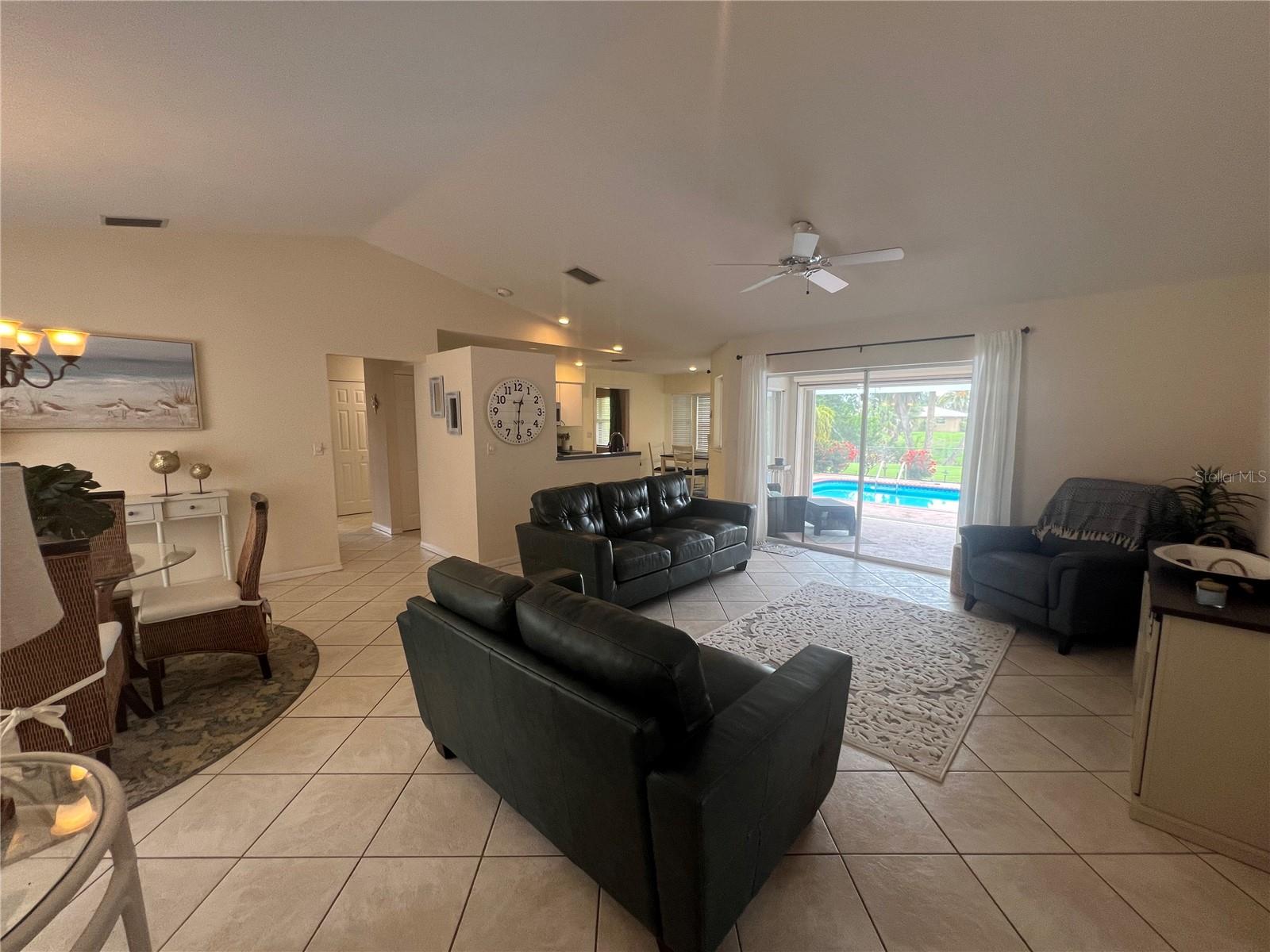 Image 4 of 41 For 1126 Waterside Street