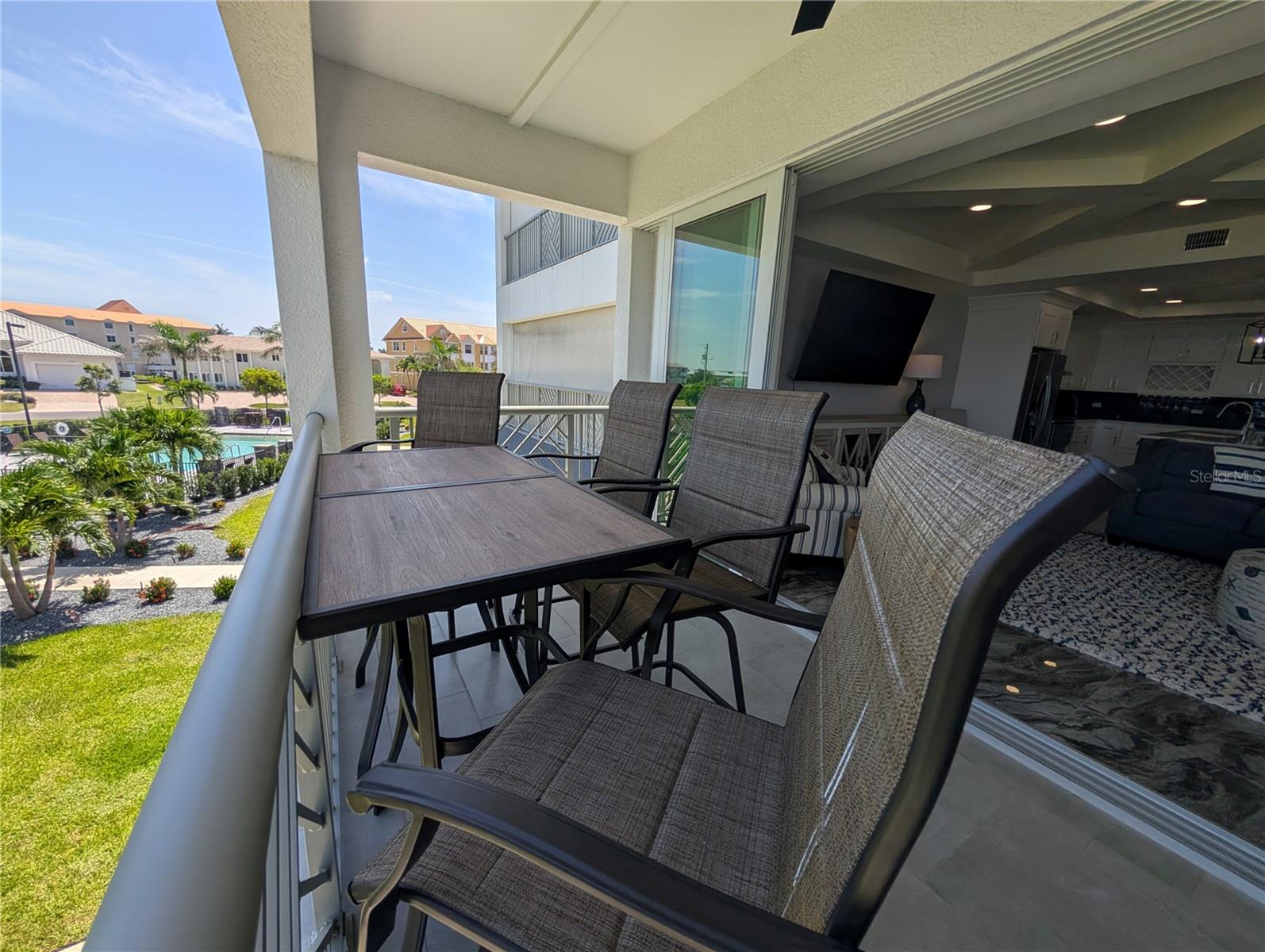 Image 19 of 36 For 1425 Park Beach Circle 127