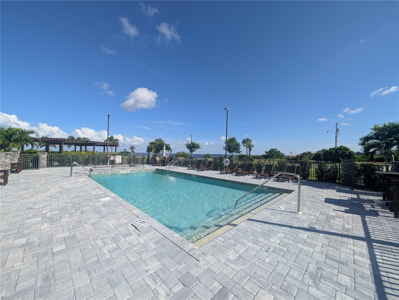 Image 32 of 36 For 1425 Park Beach Circle 127