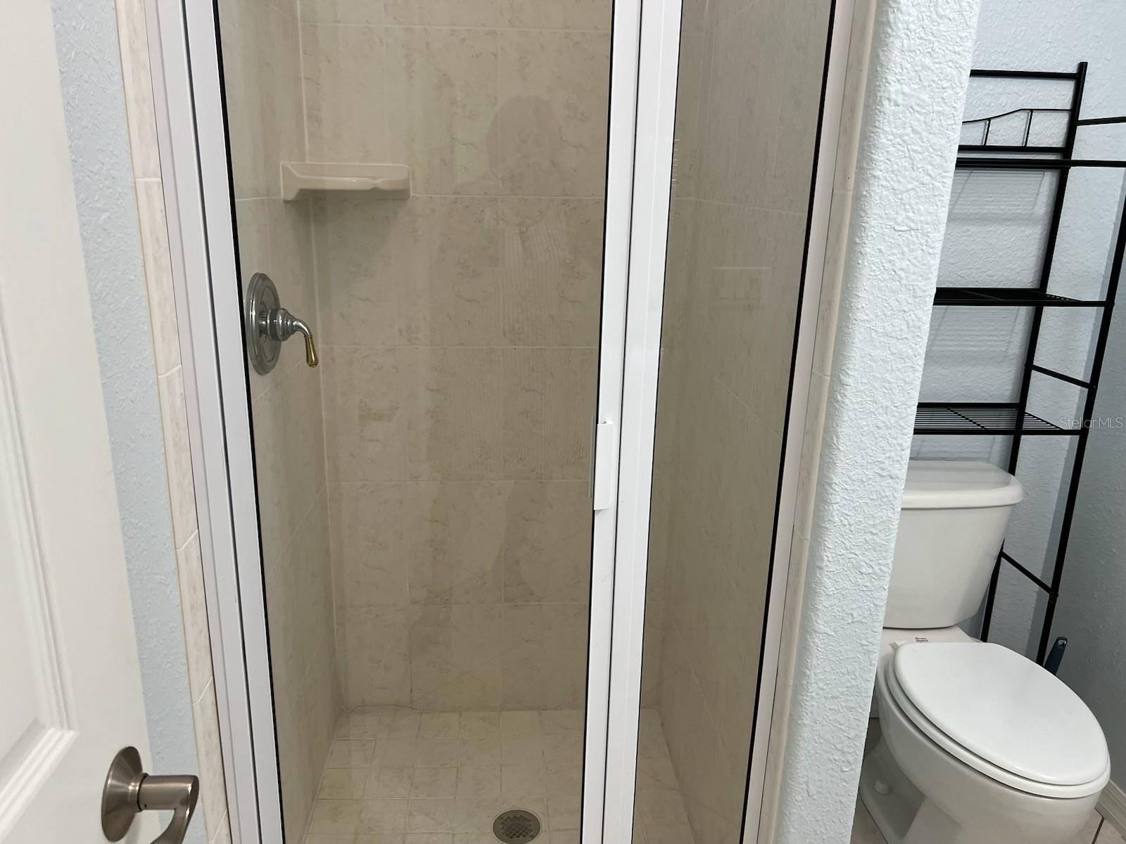 Image 11 of 35 For 1052 Hartsdale Street