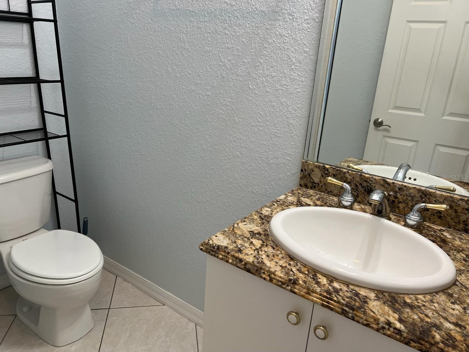 Image 12 of 35 For 1052 Hartsdale Street