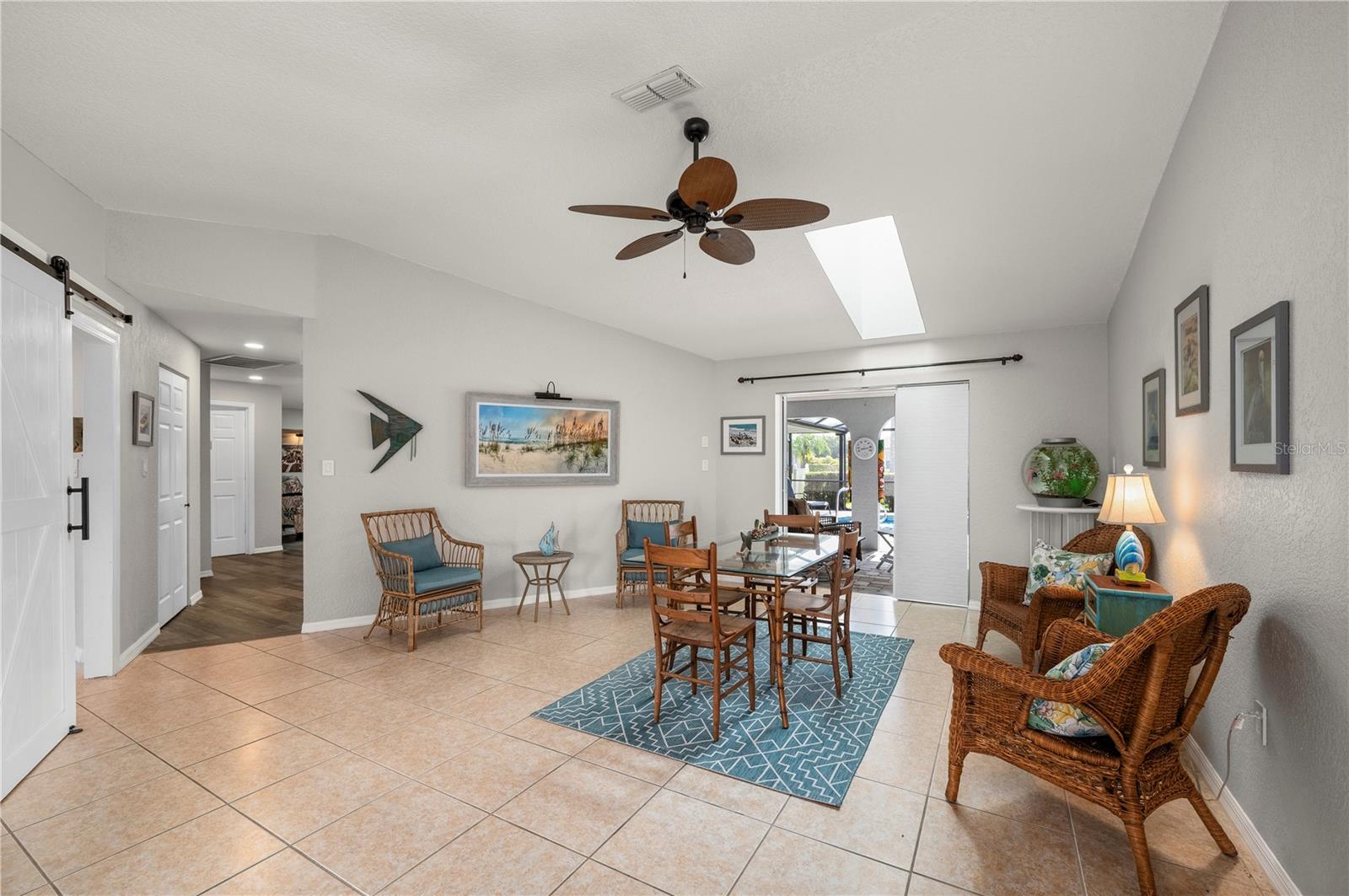 Image 11 of 62 For 222 Santarem Circle