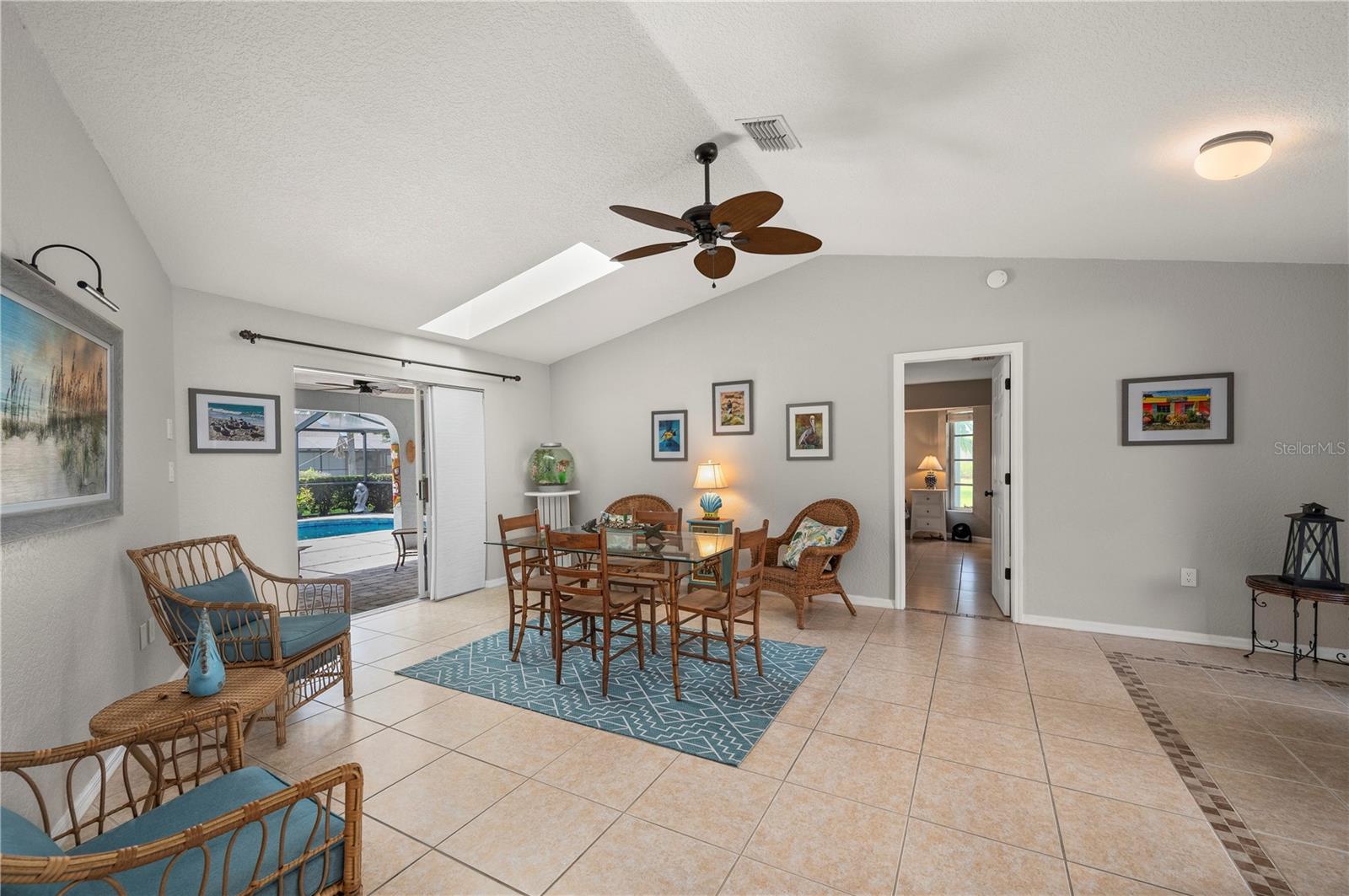 Image 12 of 62 For 222 Santarem Circle