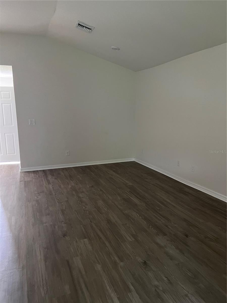 Image 6 of 15 For 169 Lomond Drive