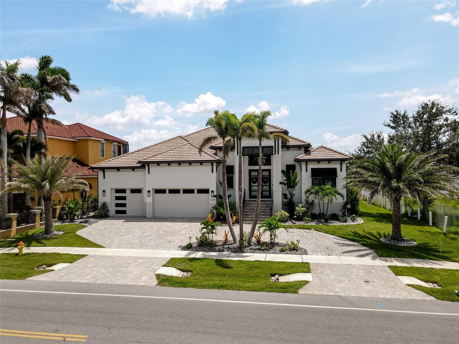 Image 4 of 49 For 4488 Harbor Boulevard