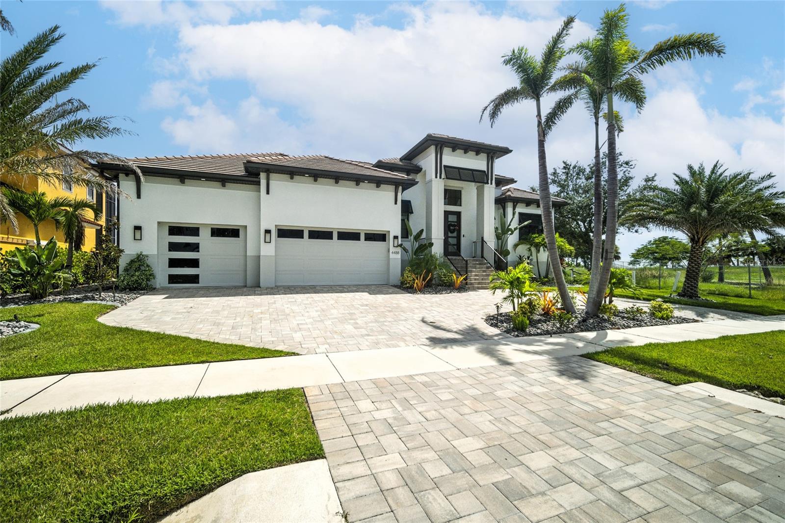 Image 7 of 49 For 4488 Harbor Boulevard