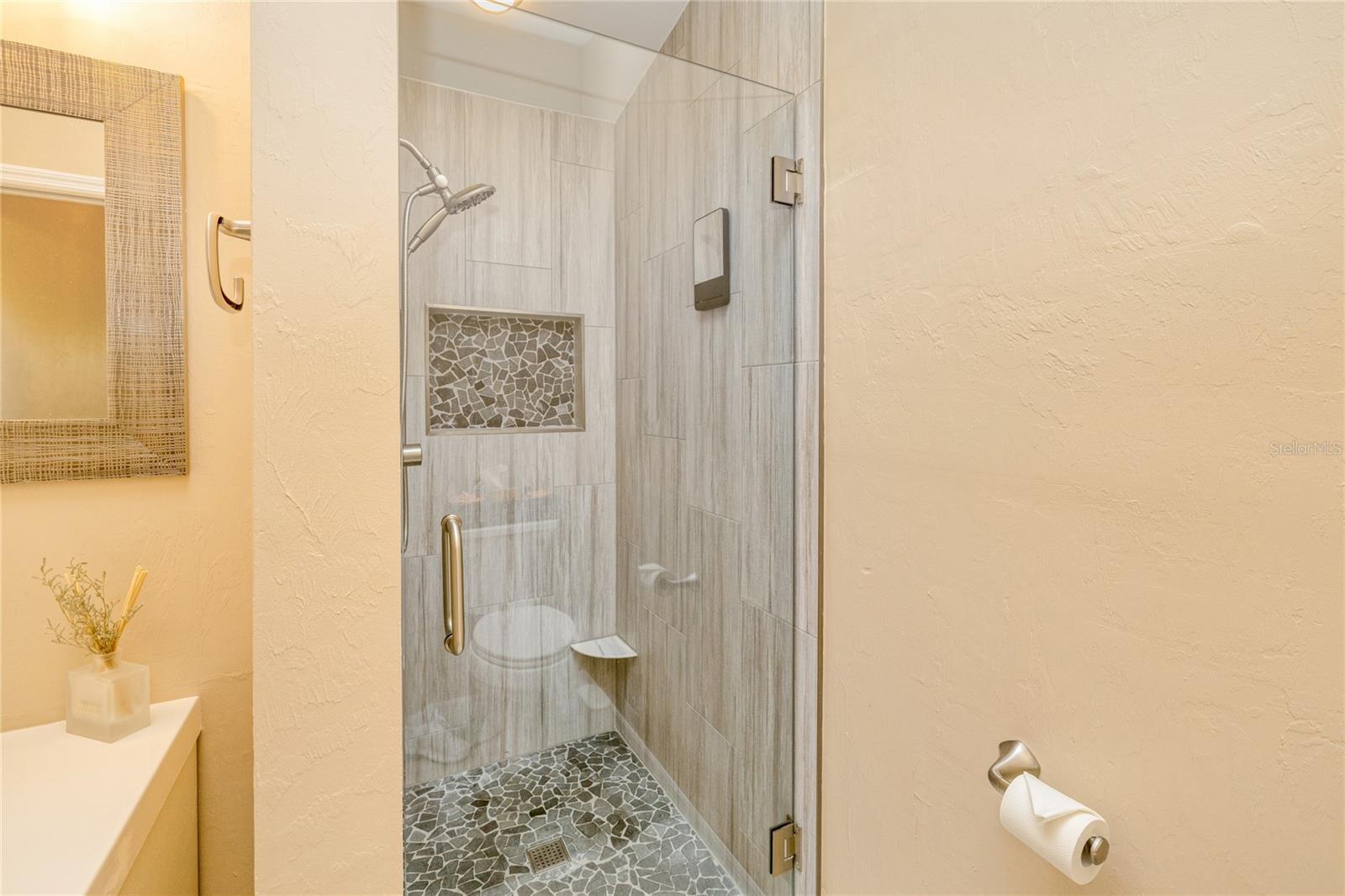 Image 23 of 45 For 19977 Lake Vista Circle 17d