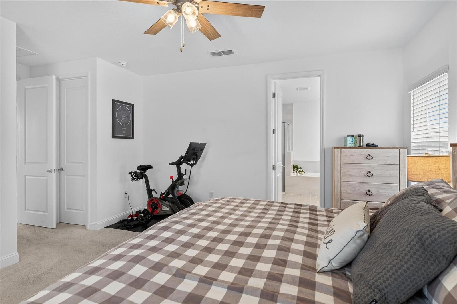 Image 10 of 23 For 4116 Acoma Drive