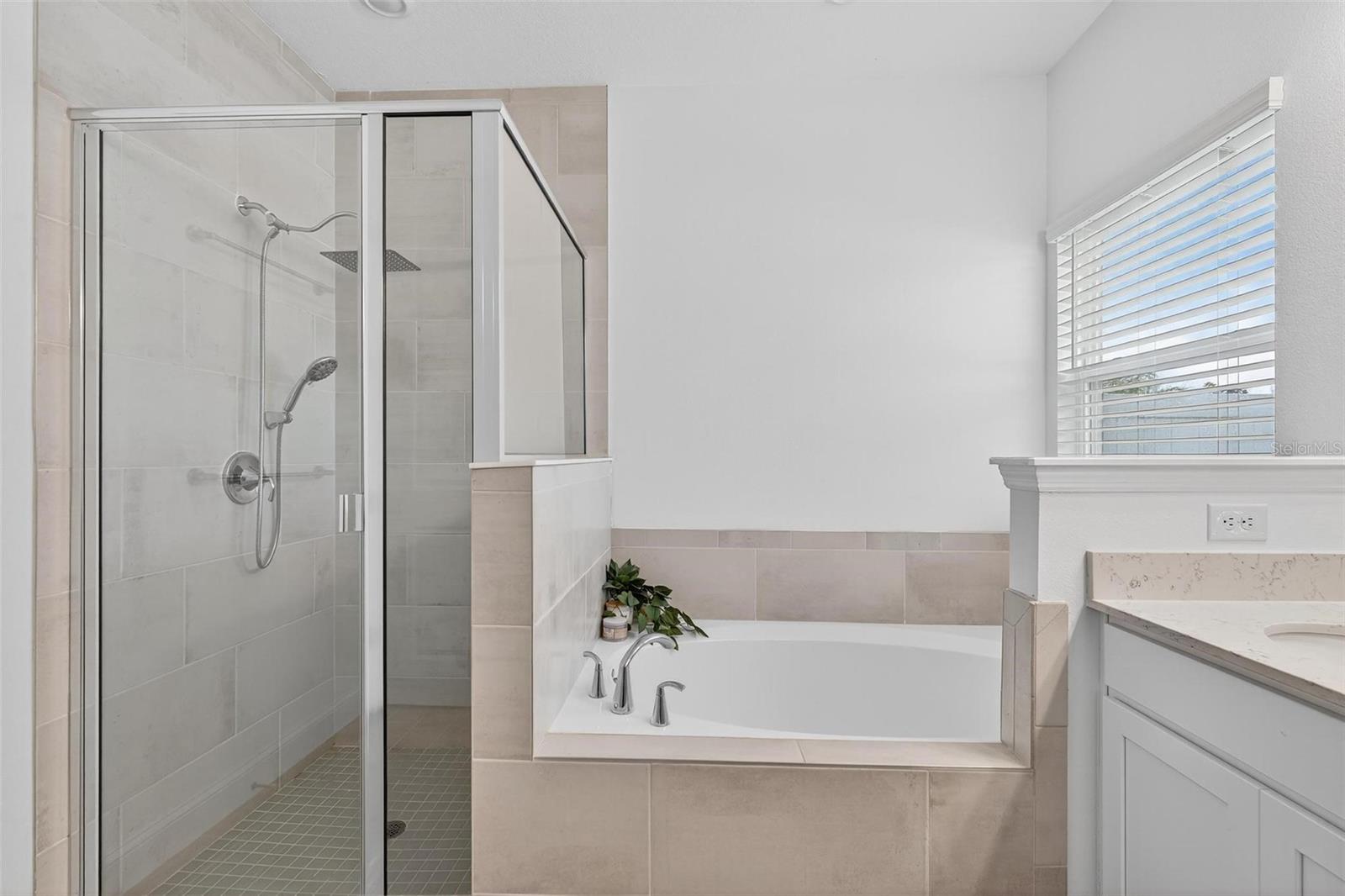 Image 12 of 23 For 4116 Acoma Drive