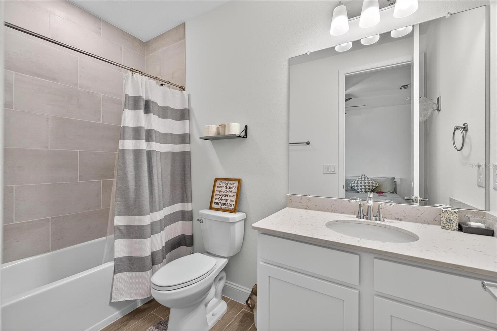 Image 15 of 23 For 4116 Acoma Drive