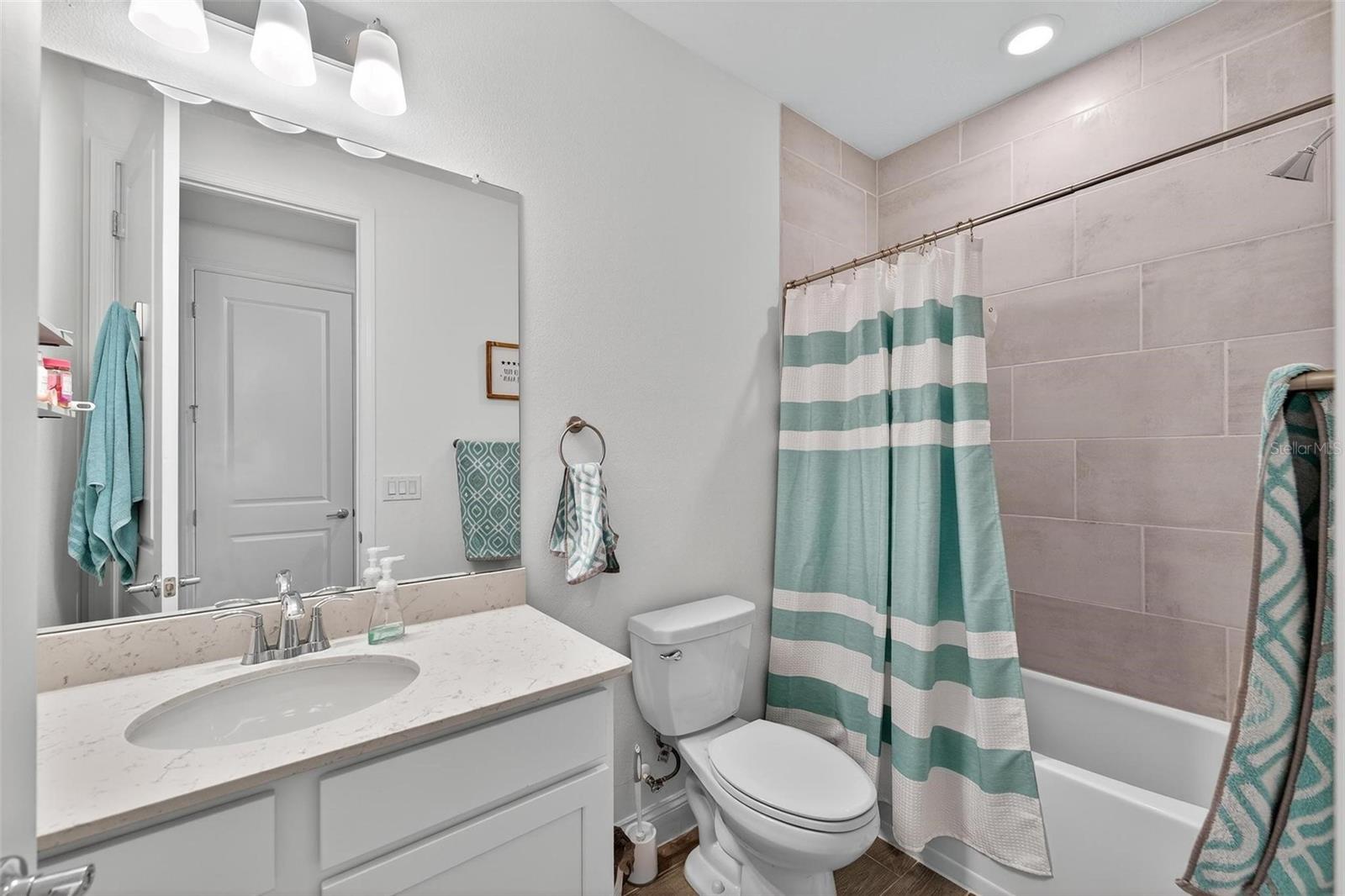 Image 19 of 23 For 4116 Acoma Drive