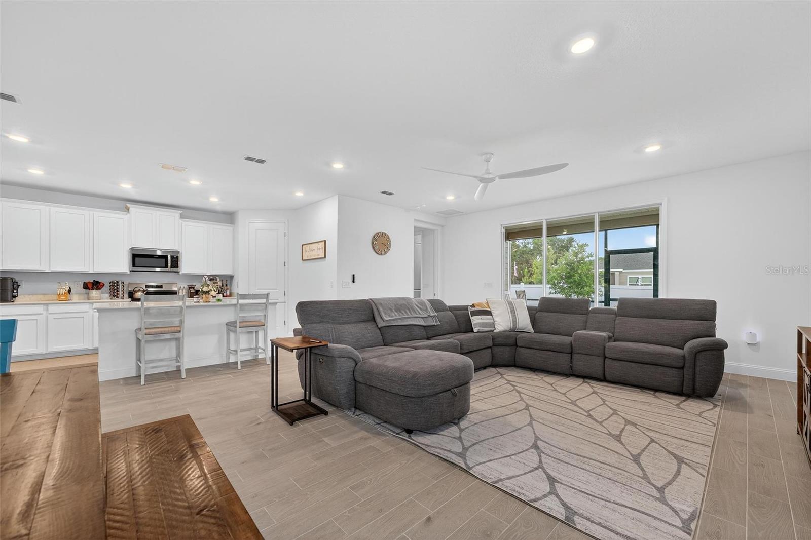 Image 5 of 23 For 4116 Acoma Drive